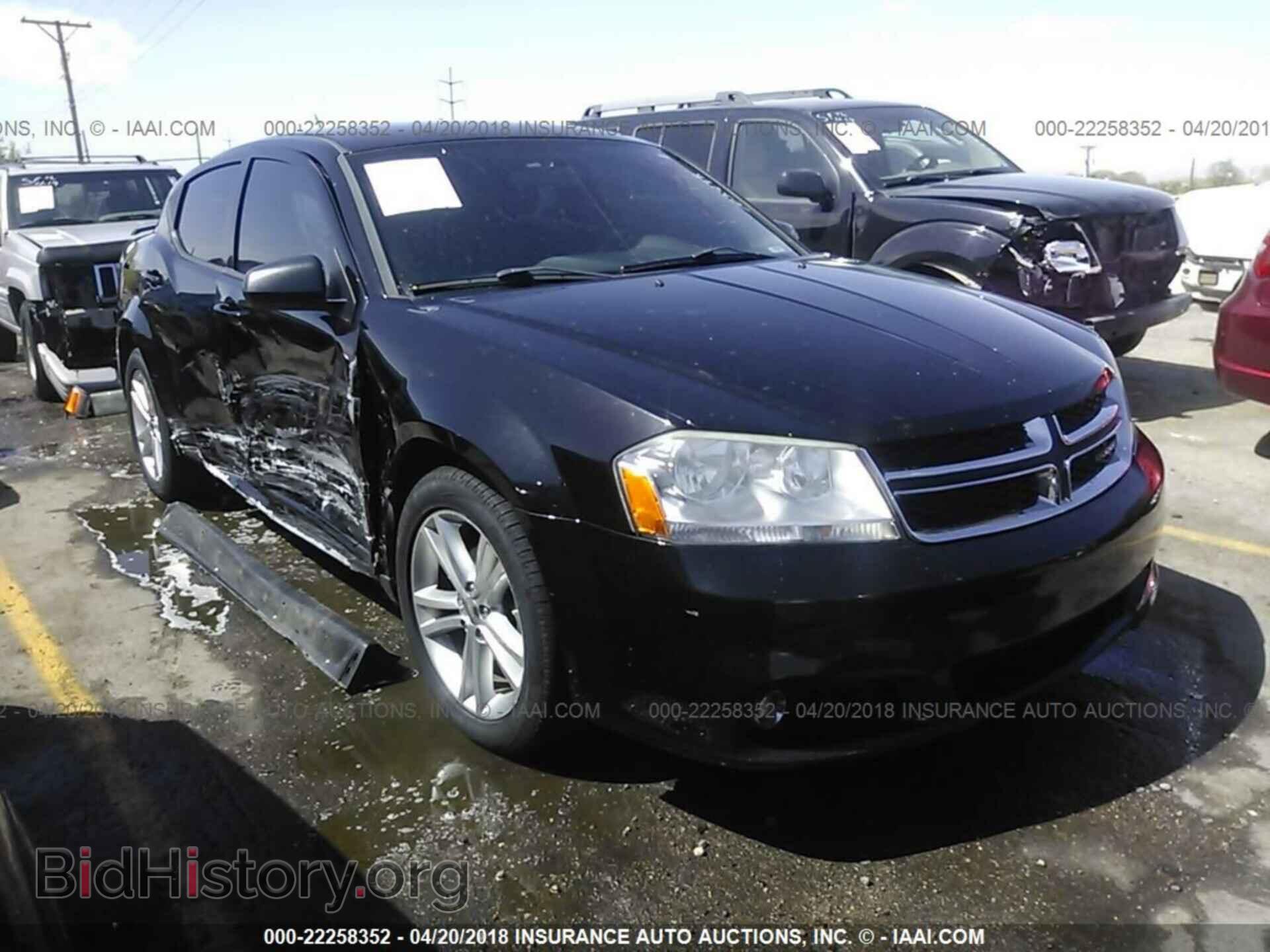 Photo 1C3CDZEG4CN253149 - Dodge Avenger 2012