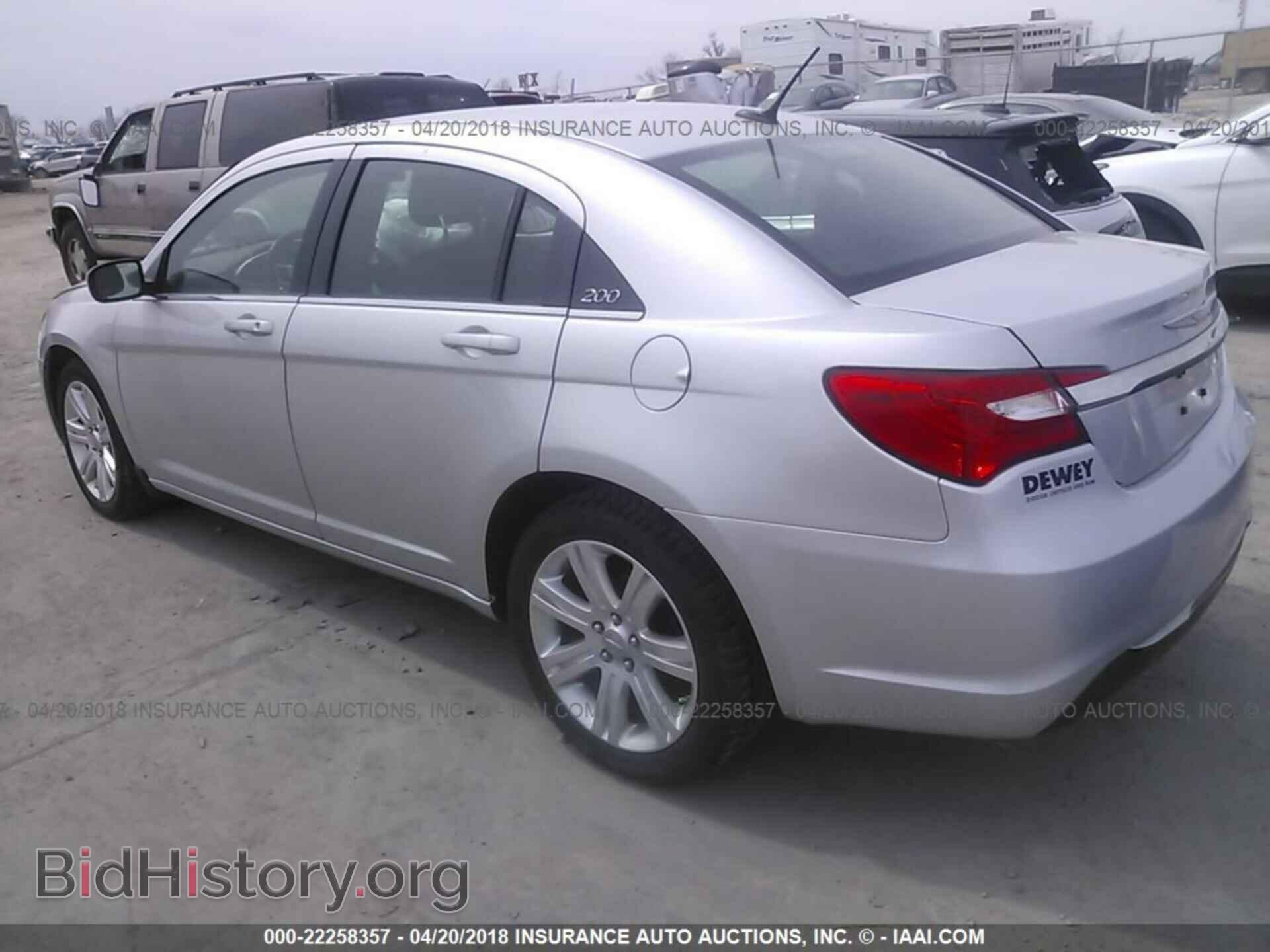 2011 Chrysler 200 - VIN: 1C3BC1FGXBN614641 - Фото 3