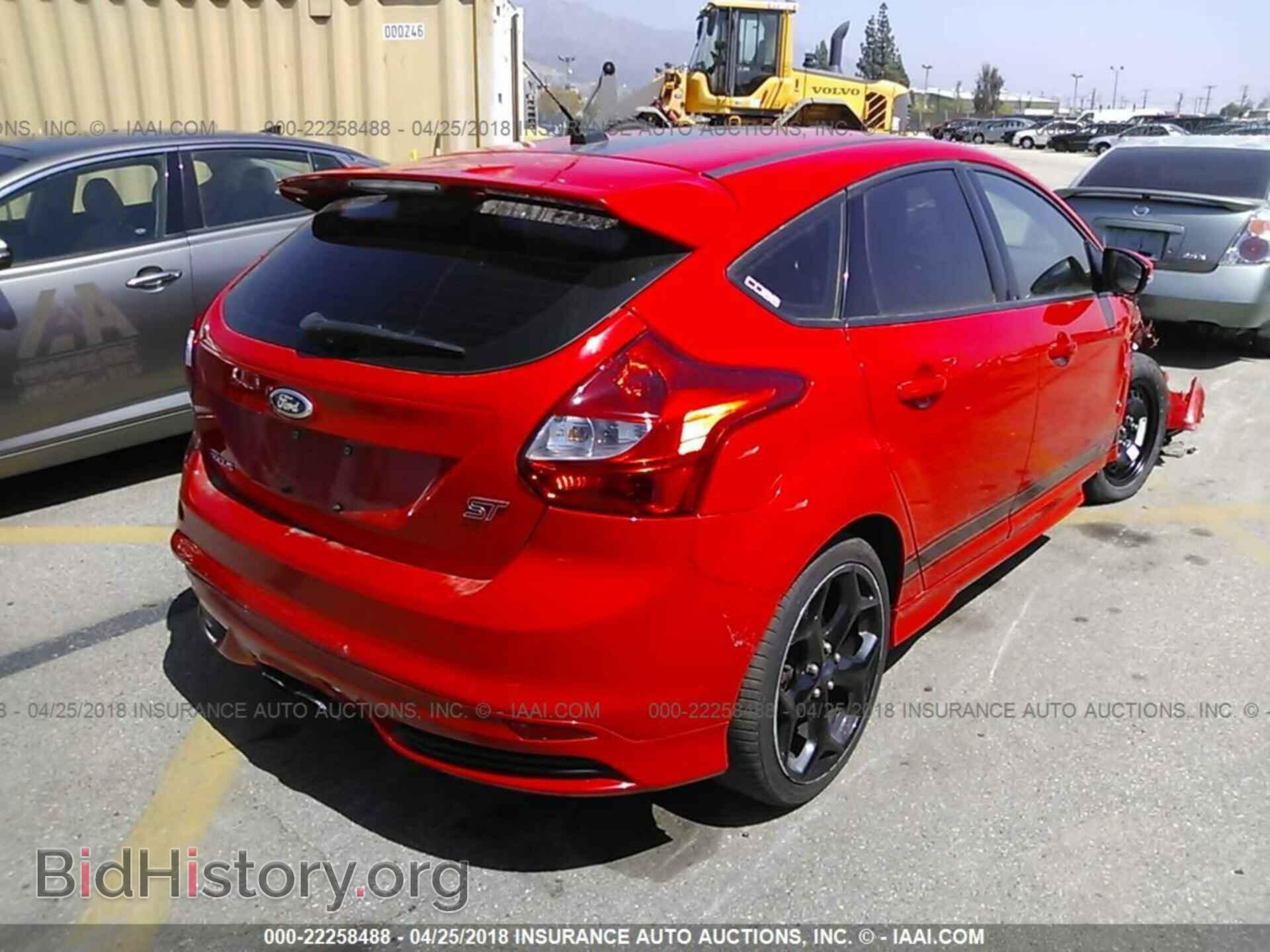 2014 Ford Focus - VIN: 1FADP3L96EL198832 - Photo 4