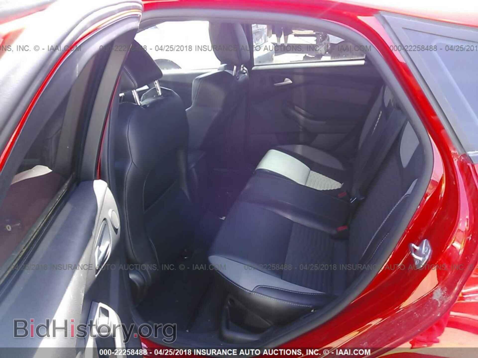 2014 Ford Focus - VIN: 1FADP3L96EL198832 - Photo 8