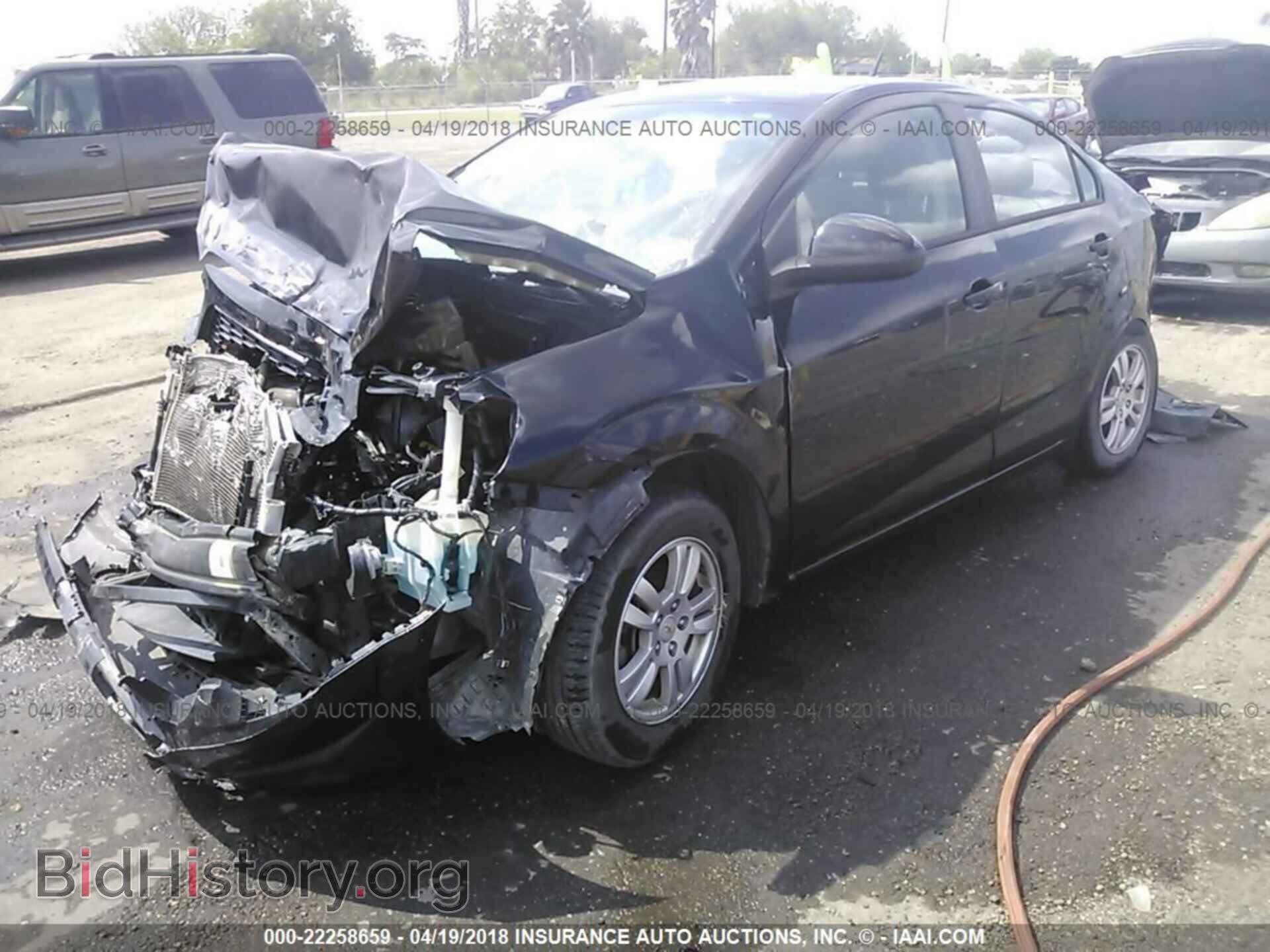 2012 Chevrolet Sonic - VIN: 1G1JA5SH8C4135038 - Фото 2