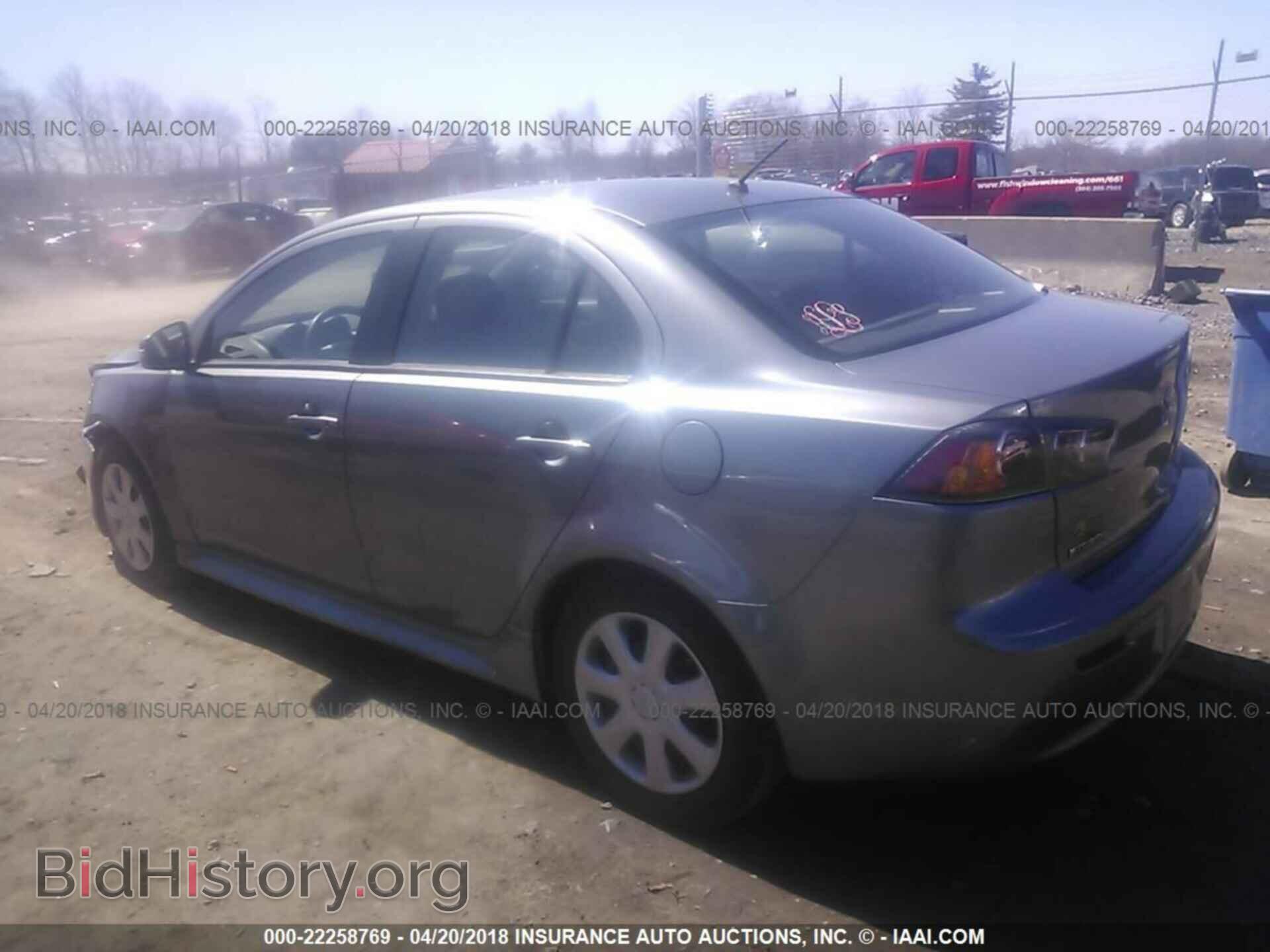 2015 Mitsubishi Lancer - VIN: JA32U2FUXFU009758 - Фото 3