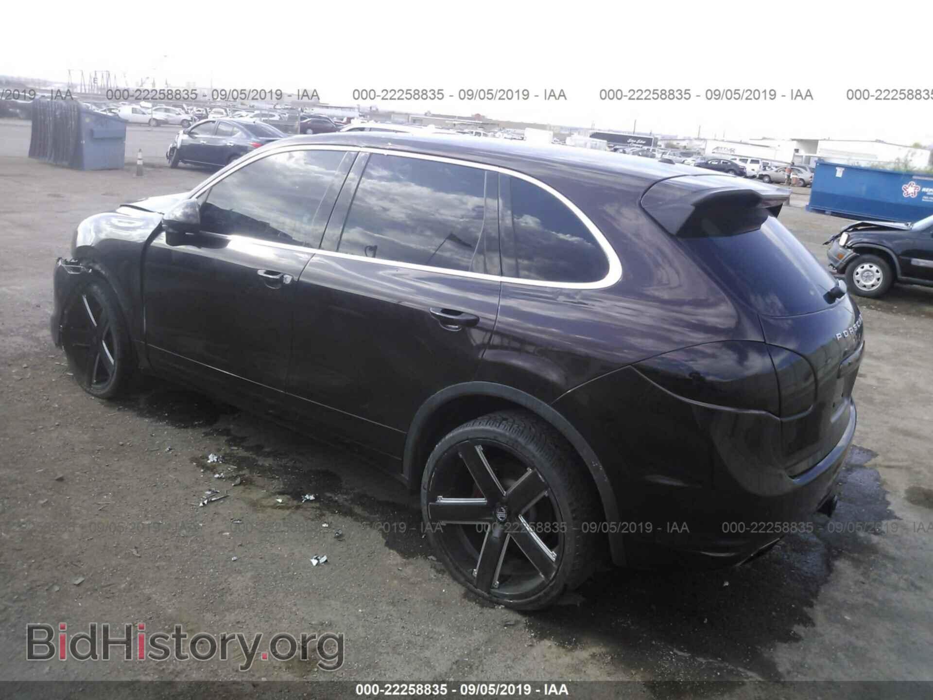 2011 PORSCHE CAYENNE - VIN: WP1AB2A24BLA42777 - Фото 3