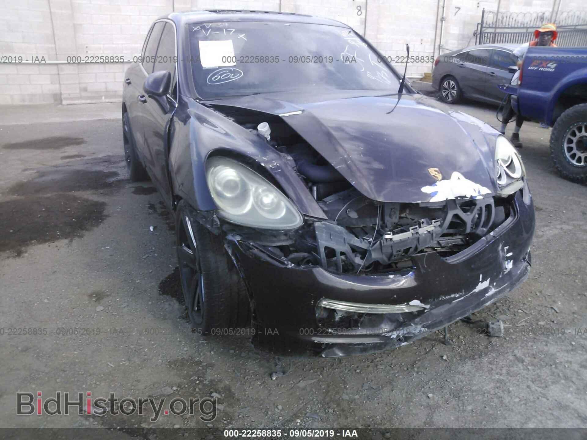 2011 PORSCHE CAYENNE - VIN: WP1AB2A24BLA42777 - Фото 6