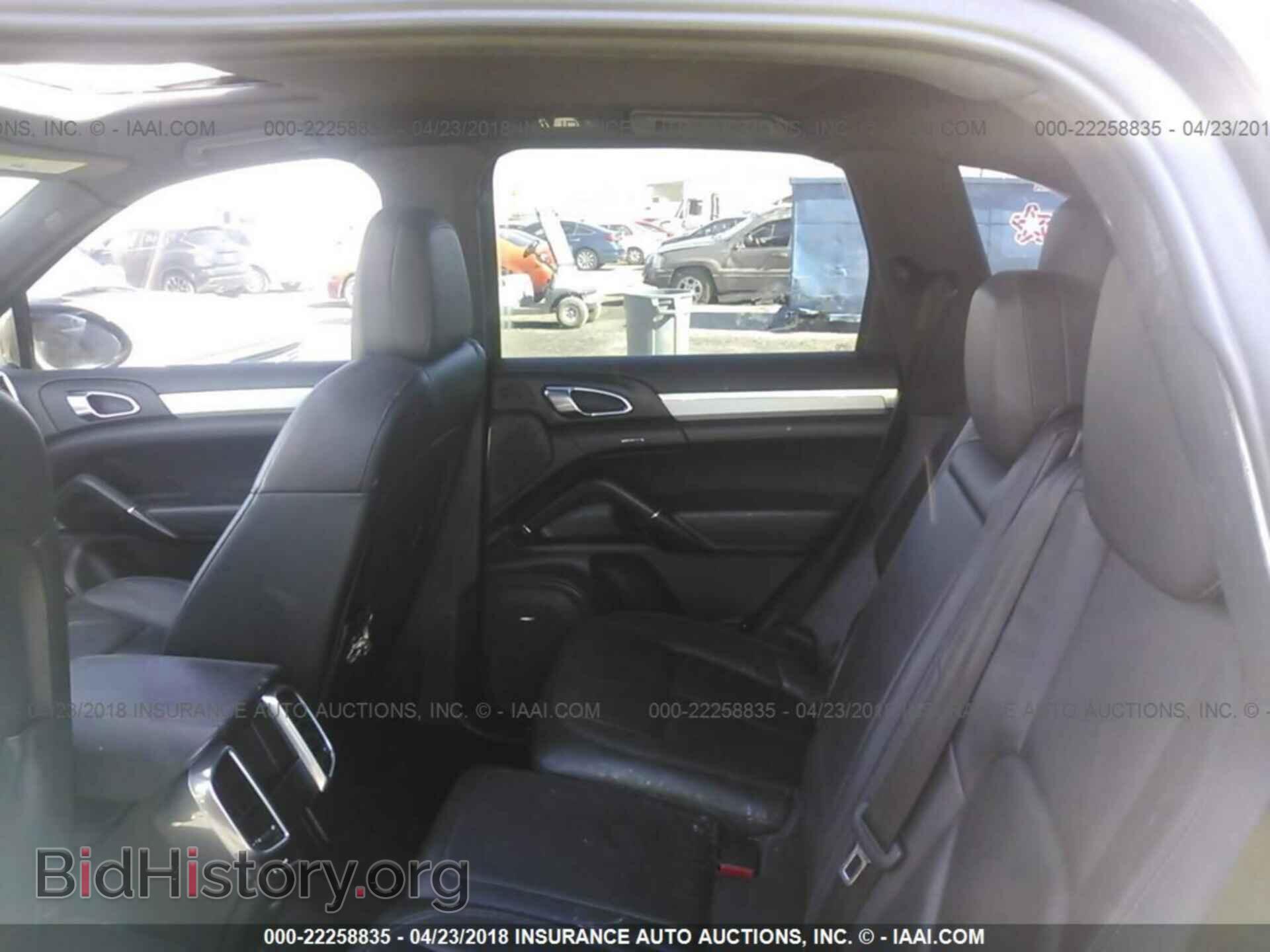 2011 PORSCHE CAYENNE - VIN: WP1AB2A24BLA42777 - Фото 8
