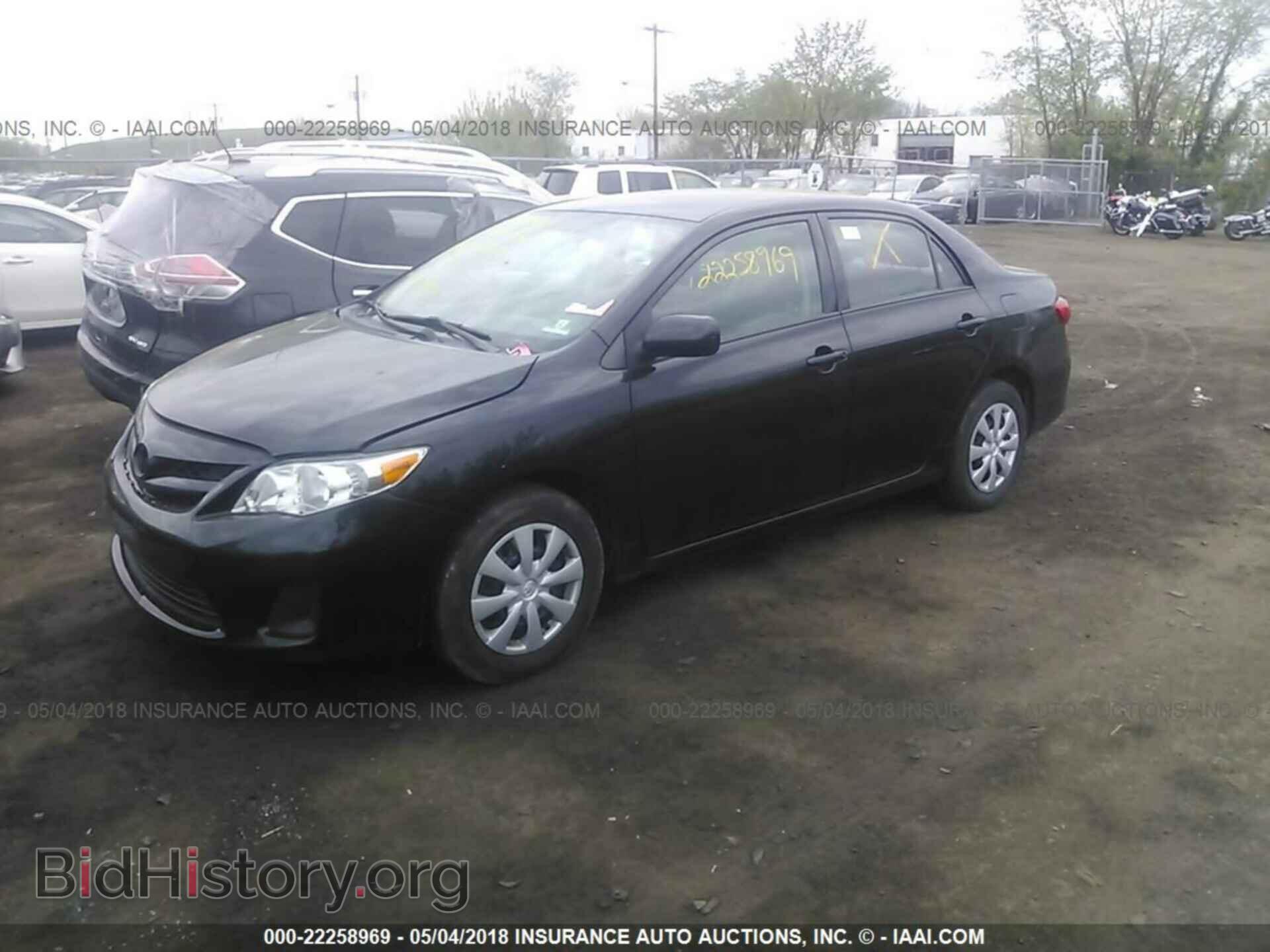 2011 Toyota Corolla - VIN: 2T1BU4EEXBC727809 - Photo 2