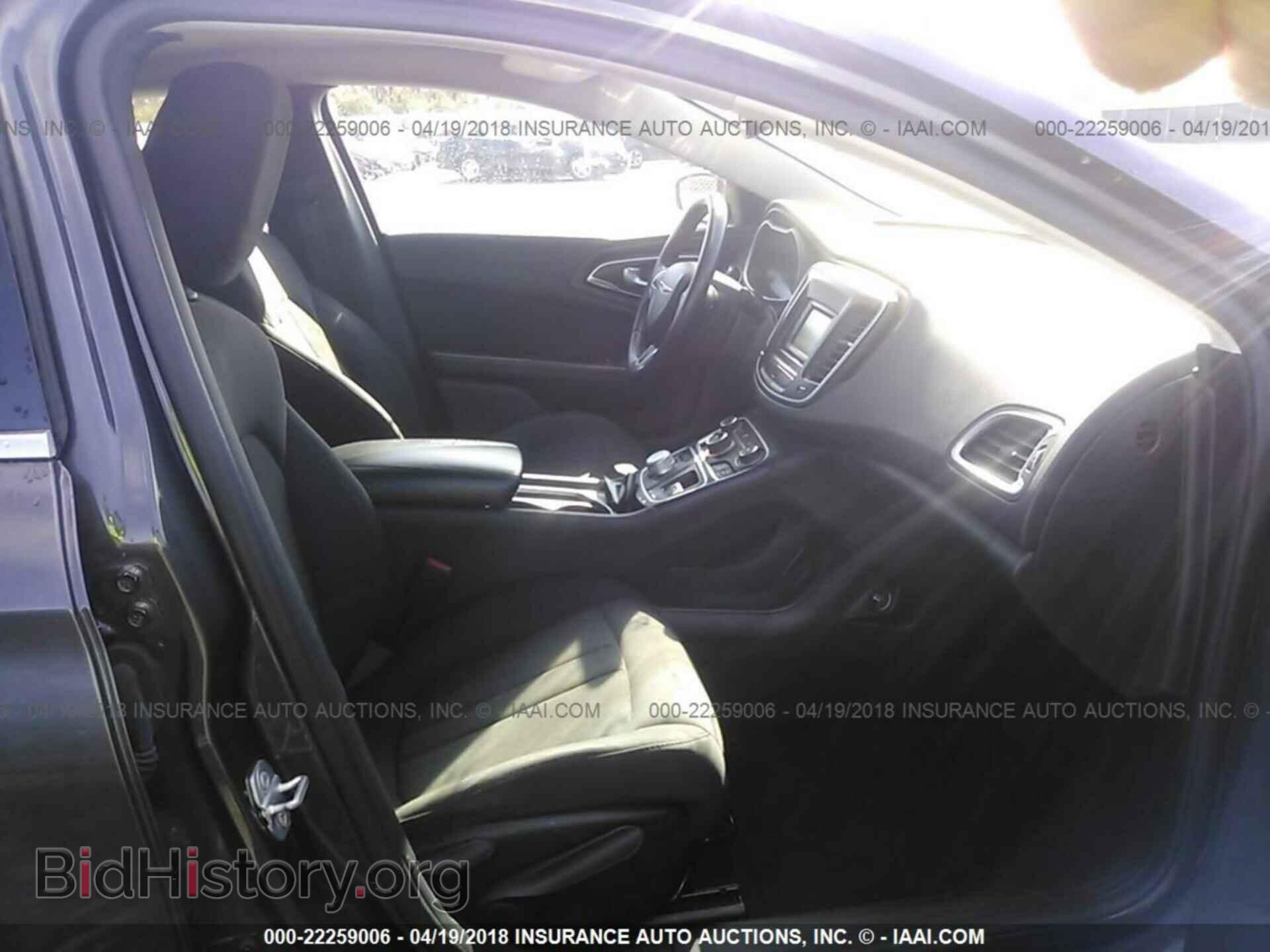 2015 Chrysler 200 - VIN: 1C3CCCAB8FN590244 - Photo 5