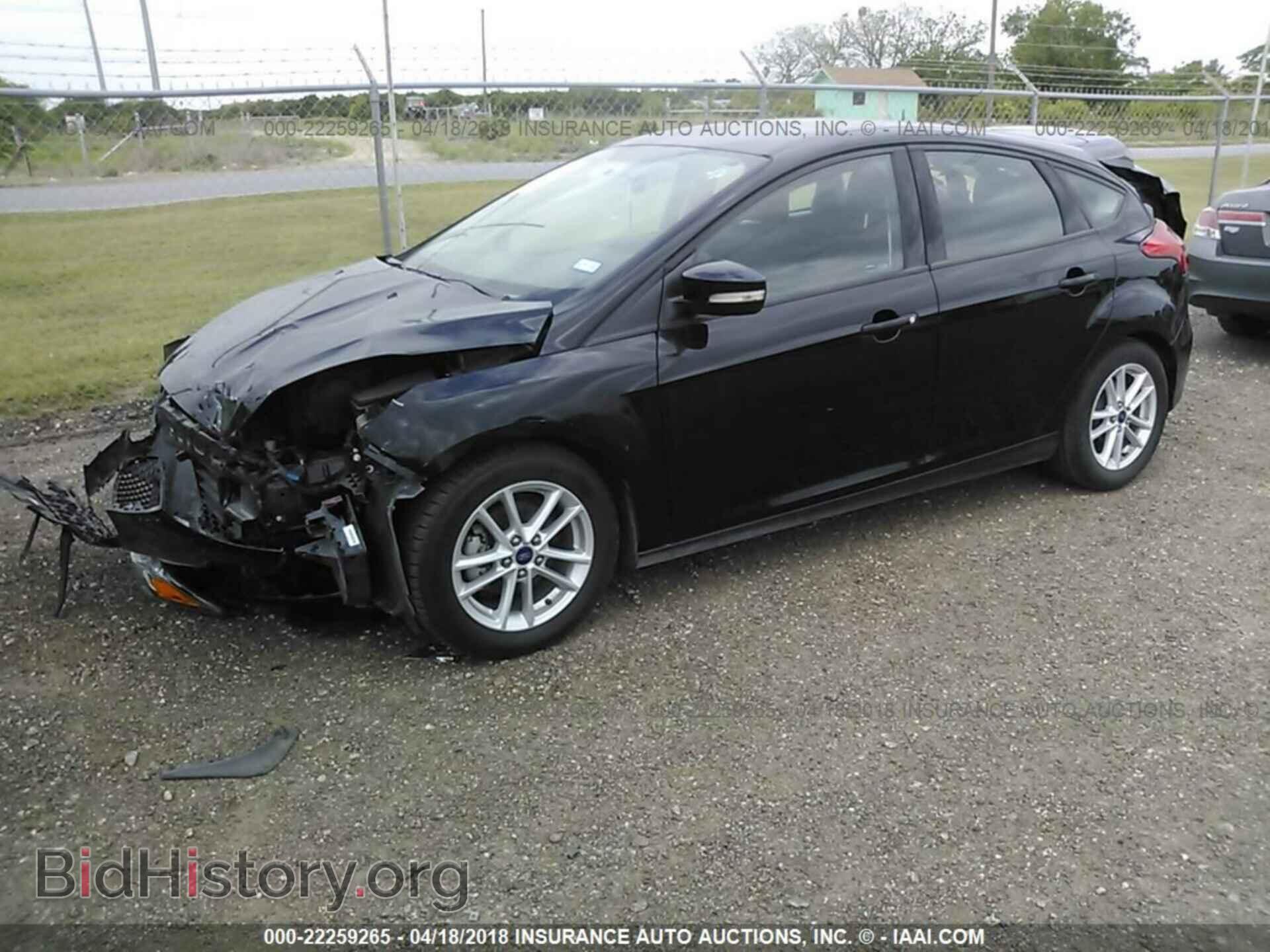 2016 Ford Focus - VIN: 1FADP3K28GL253191 - Photo 2