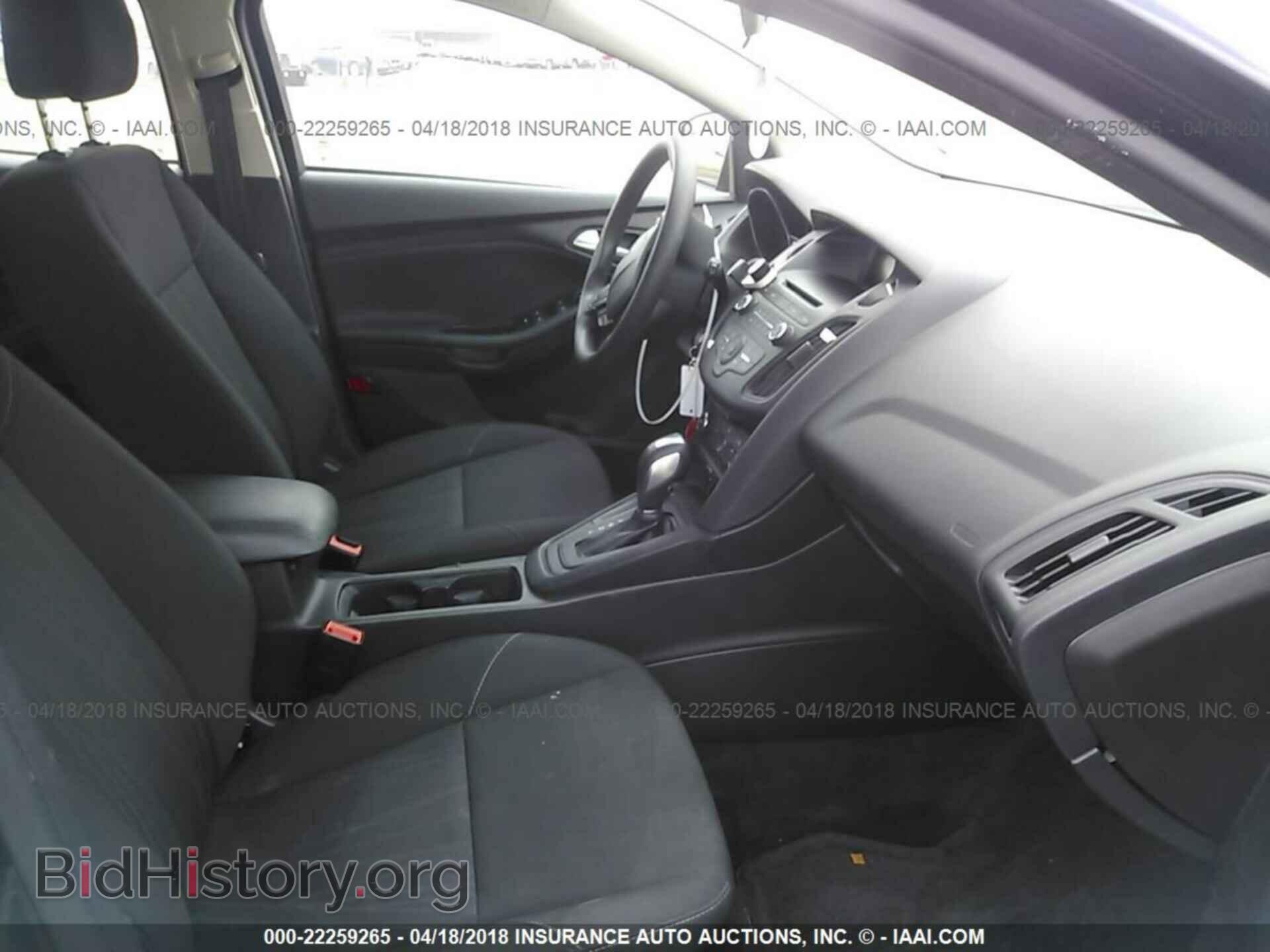 2016 Ford Focus - VIN: 1FADP3K28GL253191 - Photo 5