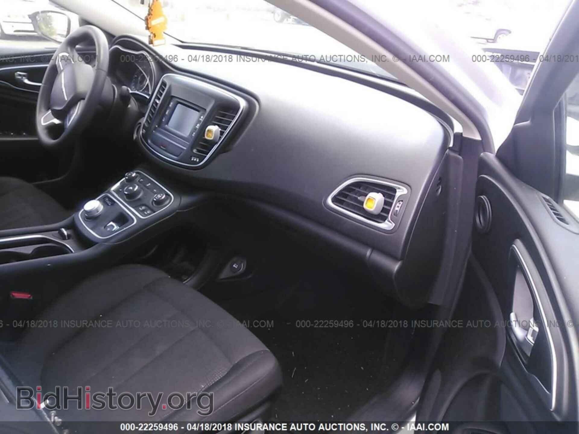 2016 Chrysler 200 - VIN: 1C3CCCFB9GN169935 - Photo 5