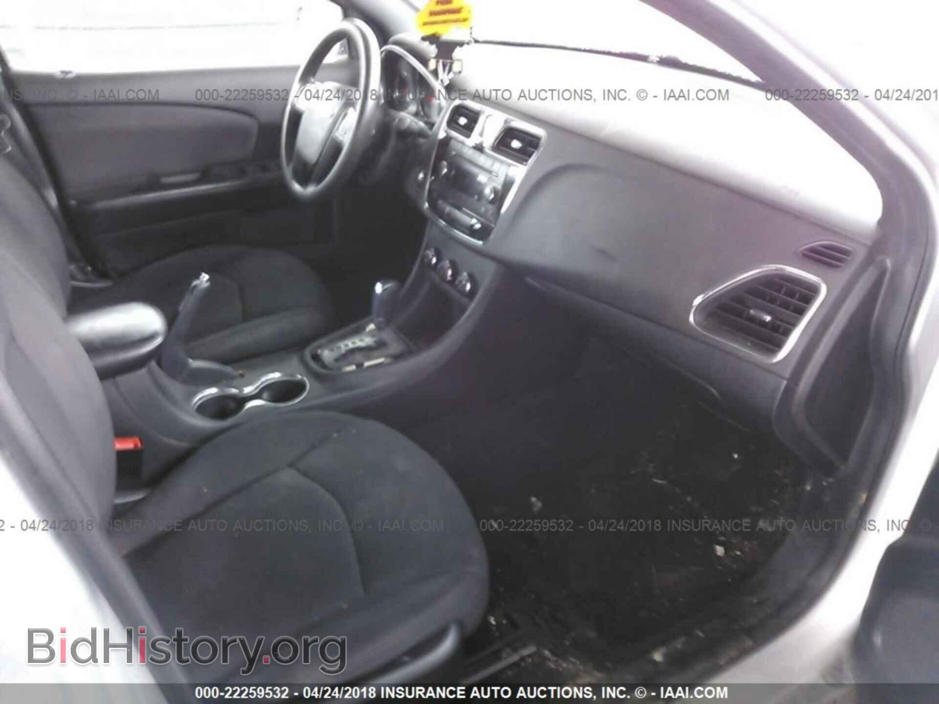 2012 Chrysler 200 - VIN: 1C3CCBAB0CN318163 - Photo 5