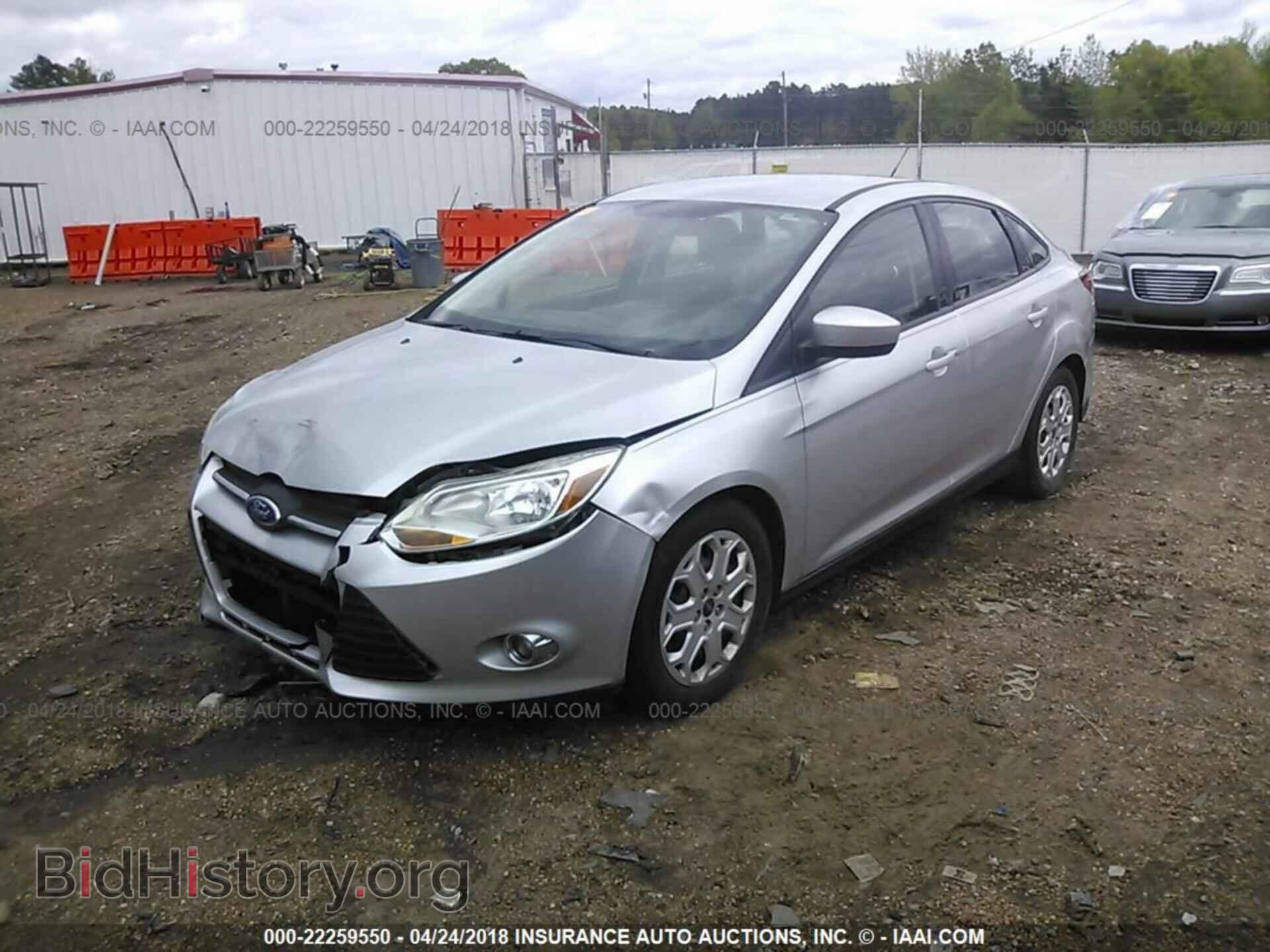 2012 Ford Focus - VIN: 1FAHP3F20CL164351 - Photo 2