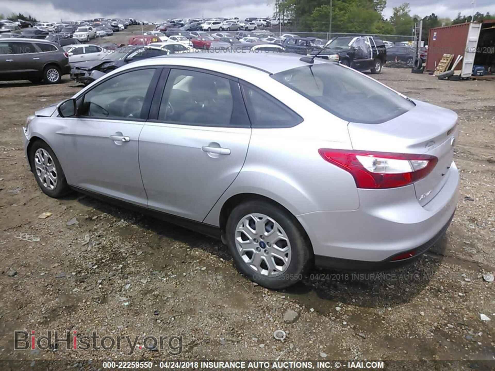 2012 Ford Focus - VIN: 1FAHP3F20CL164351 - Photo 3
