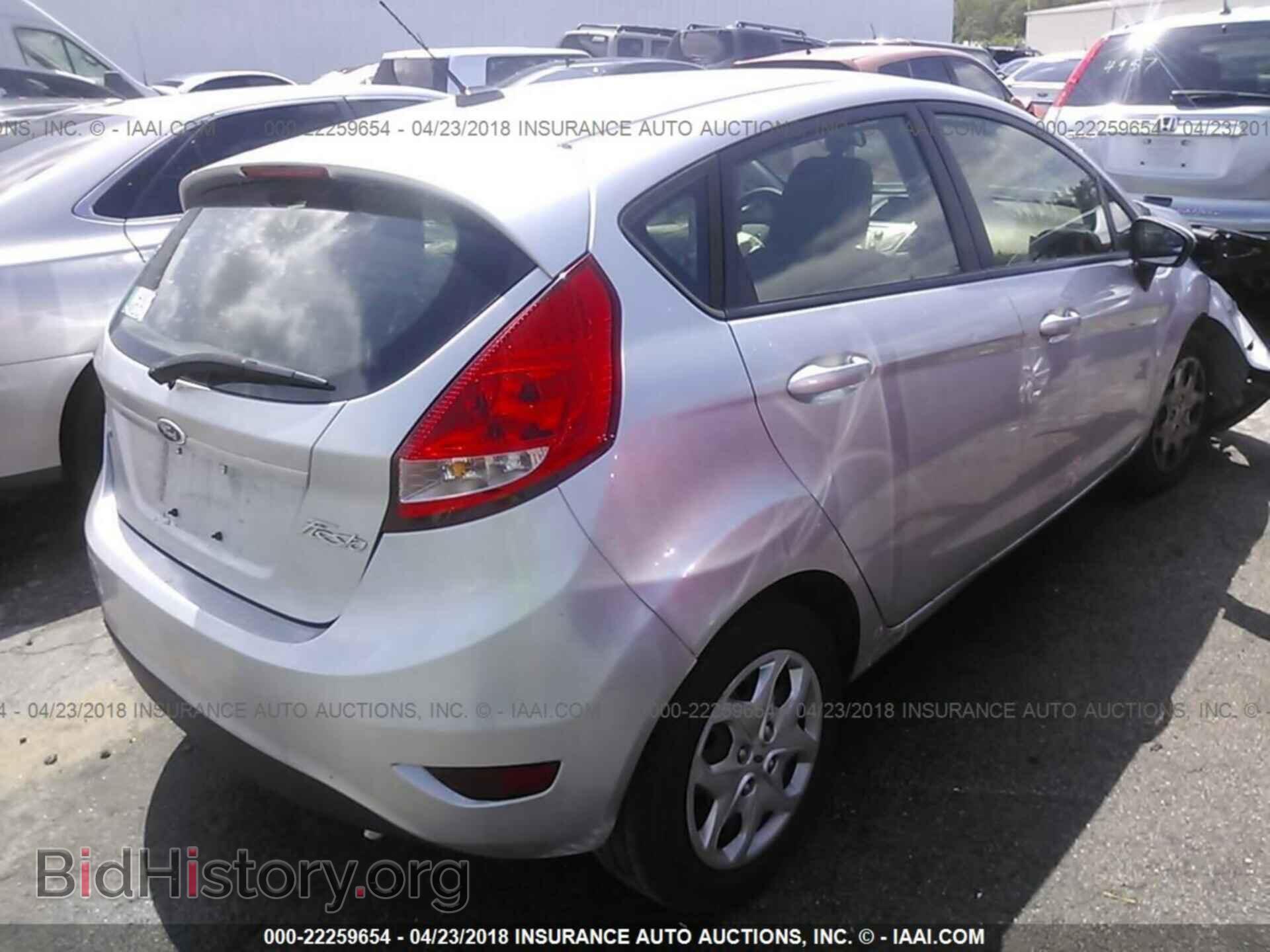 2012 Ford Fiesta - VIN: 3FADP4EJ7CM110847 - Photo 4