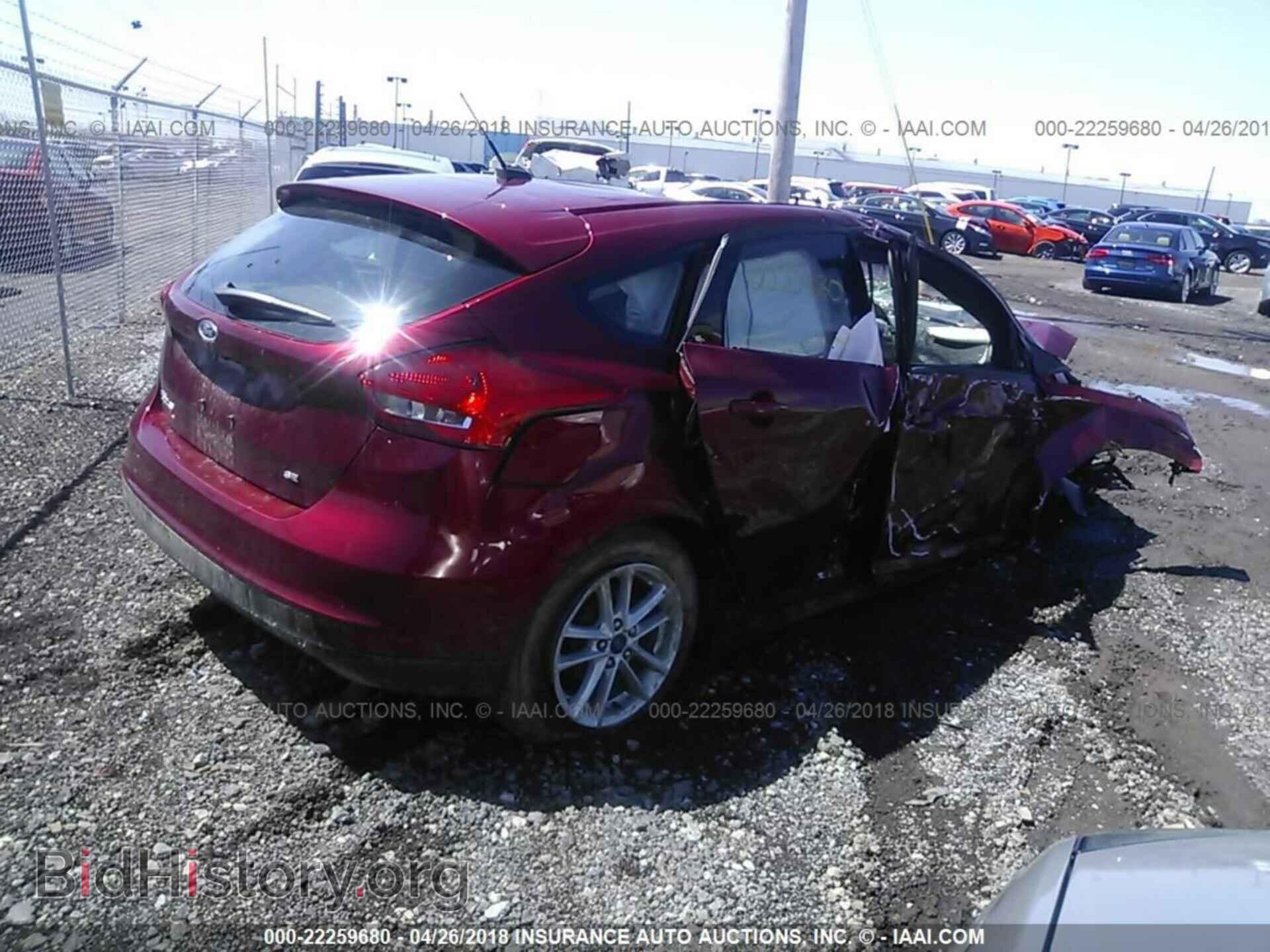 2017 Ford Focus - VIN: 1FADP3K28HL327954 - Photo 4
