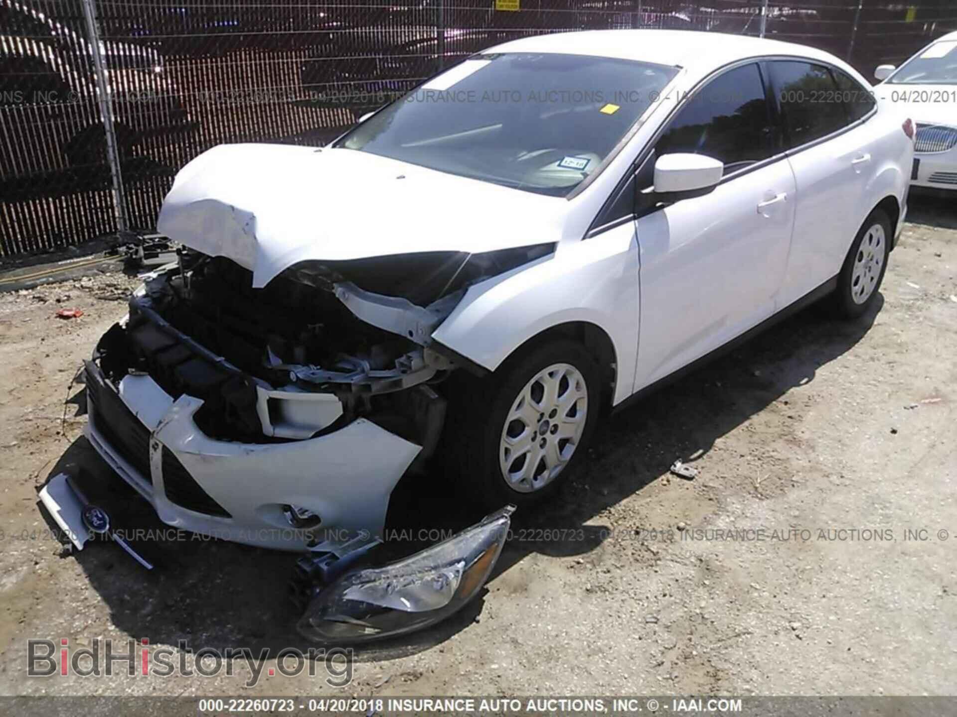 2012 Ford Focus - VIN: 1FAHP3F20CL250159 - Photo 2