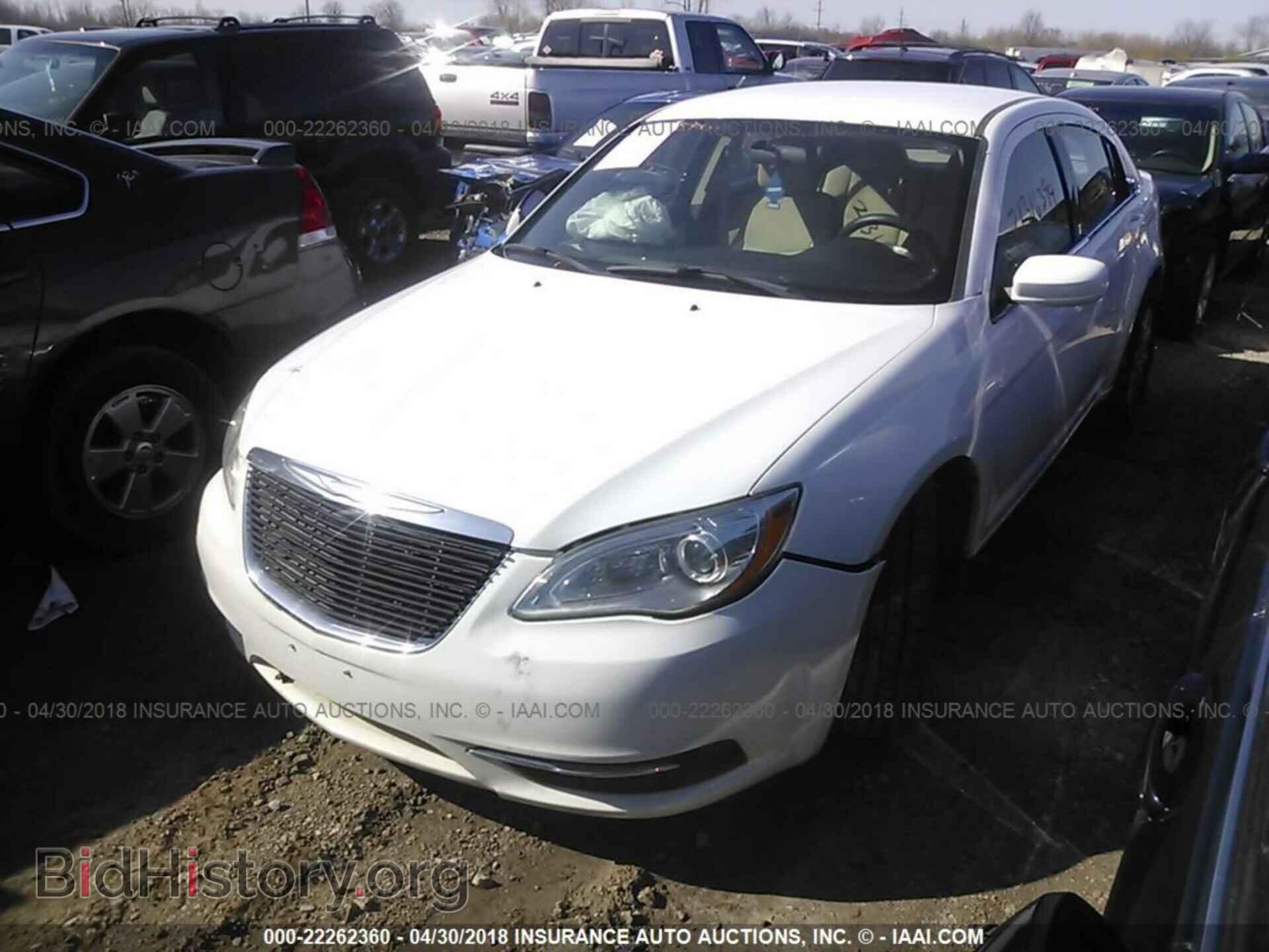 2013 Chrysler 200 - VIN: 1C3CCBAB2DN646749 - Photo 2