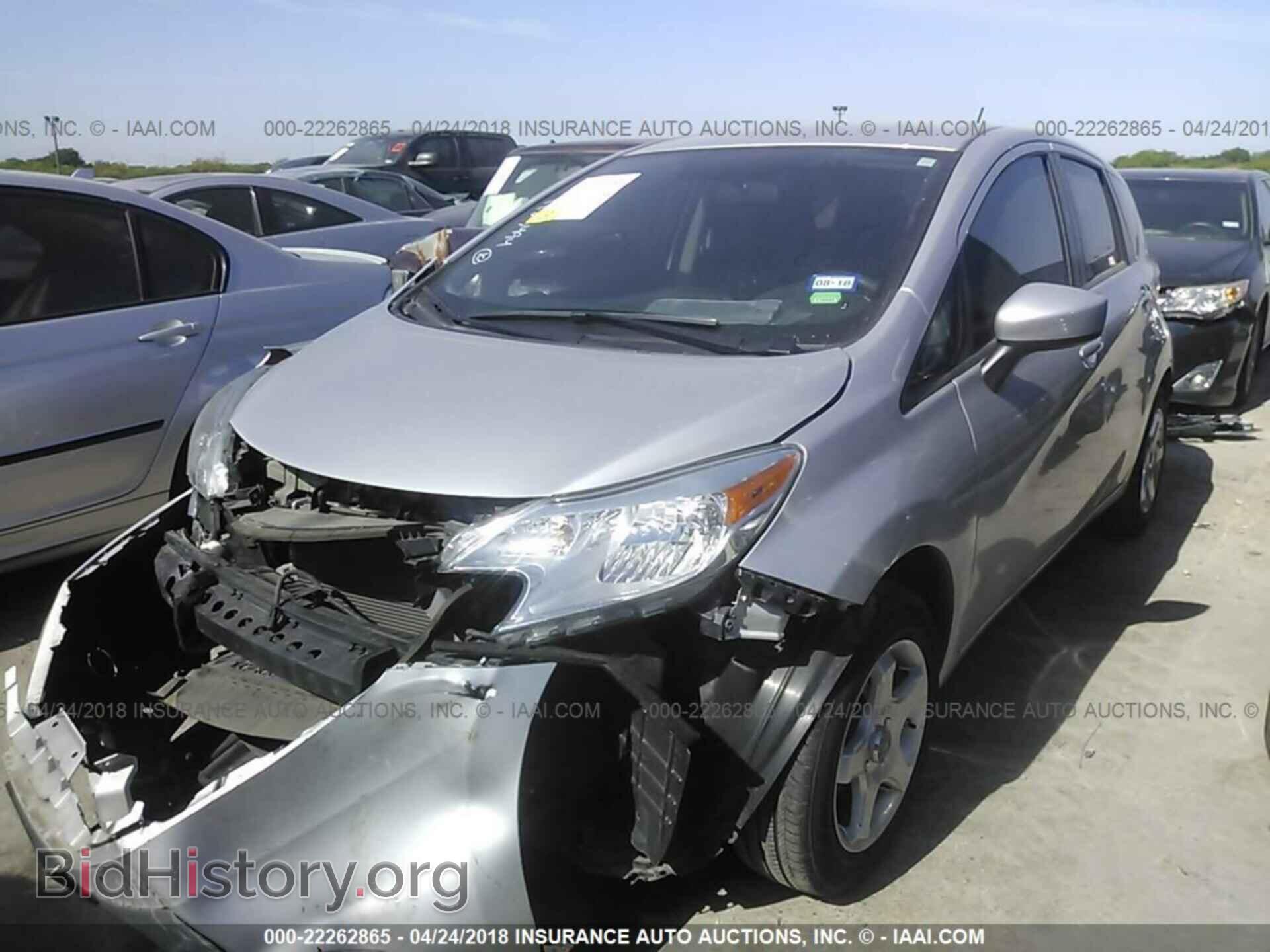 2015 Nissan Versa note - VIN: 3N1CE2CP9FL371658 - Фото 2