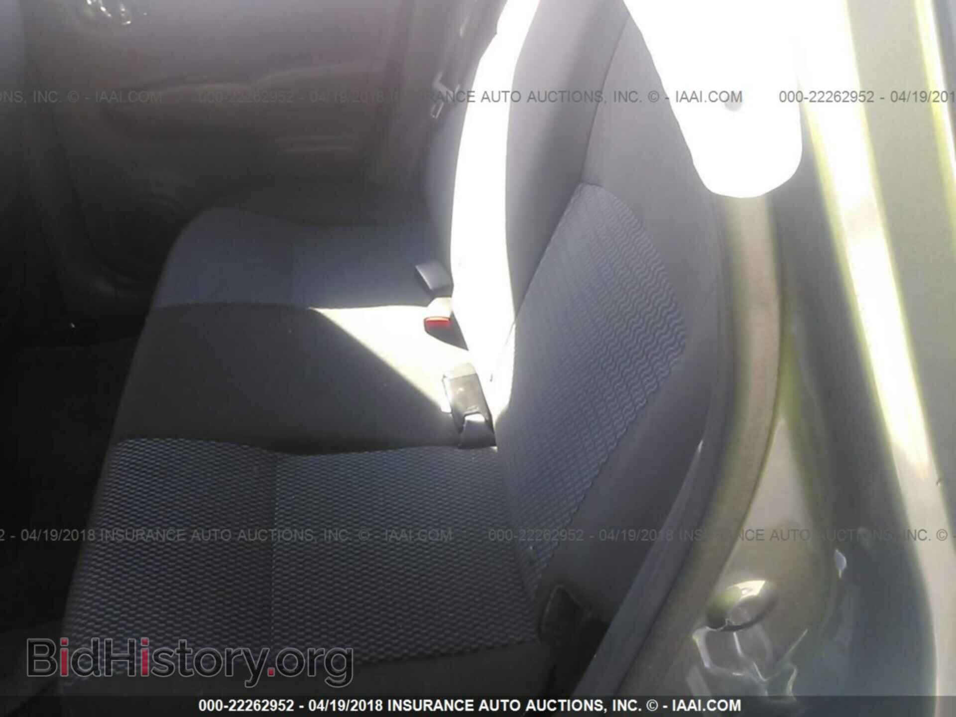 2017 Nissan Versa note - VIN: 3N1CE2CP2HL369074 - Photo 8