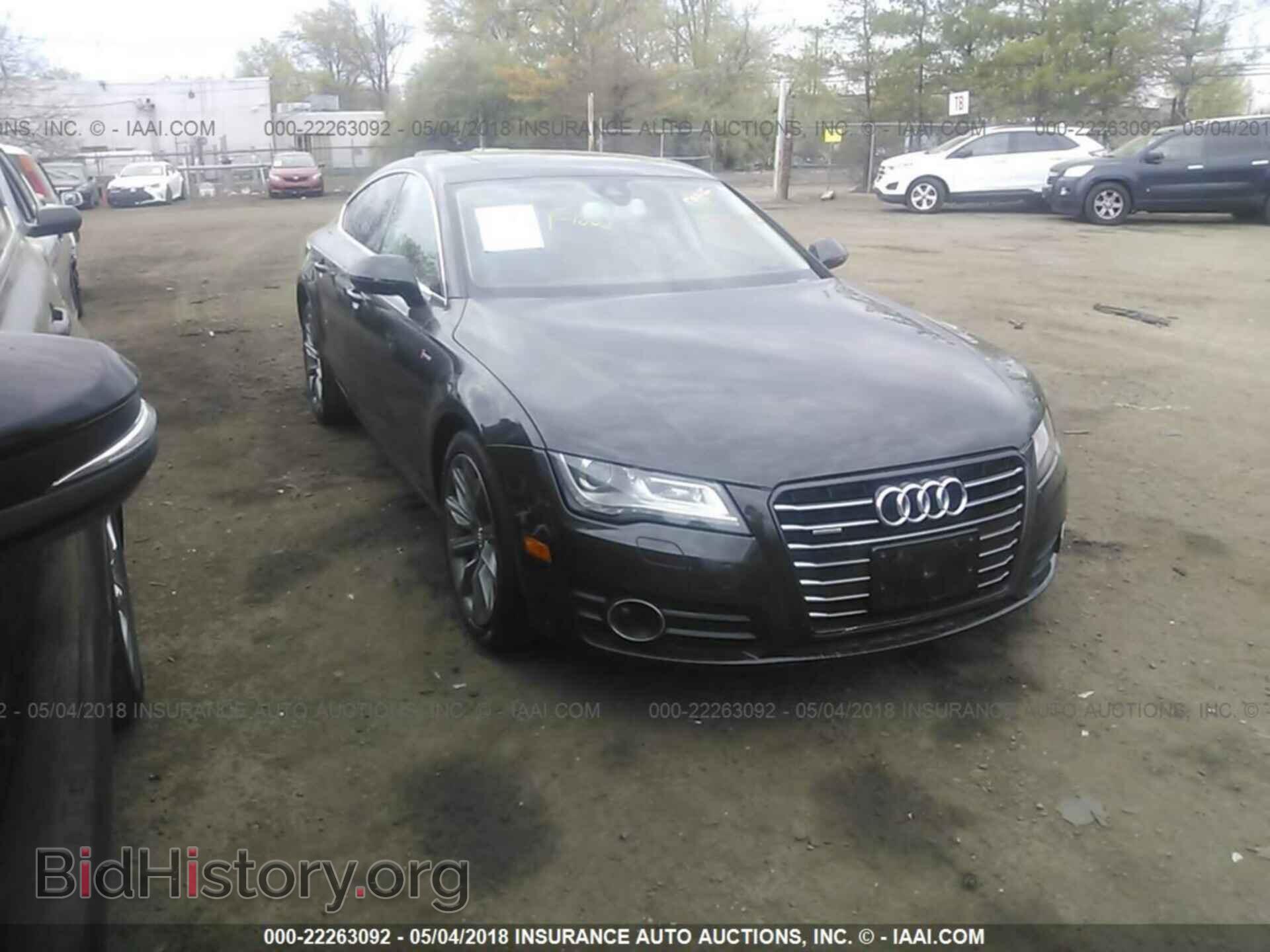 Фотография WAUSGAFC8CN024076 - Audi A7 2012