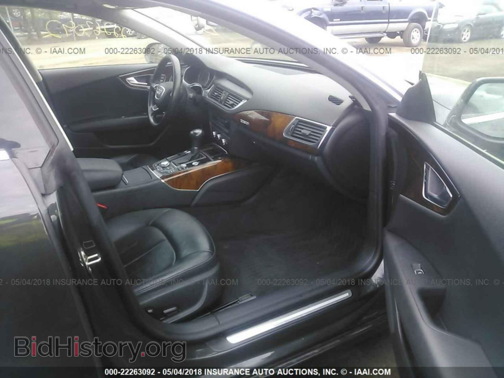 2012 Audi A7 - VIN: WAUSGAFC8CN024076 - Фото 5