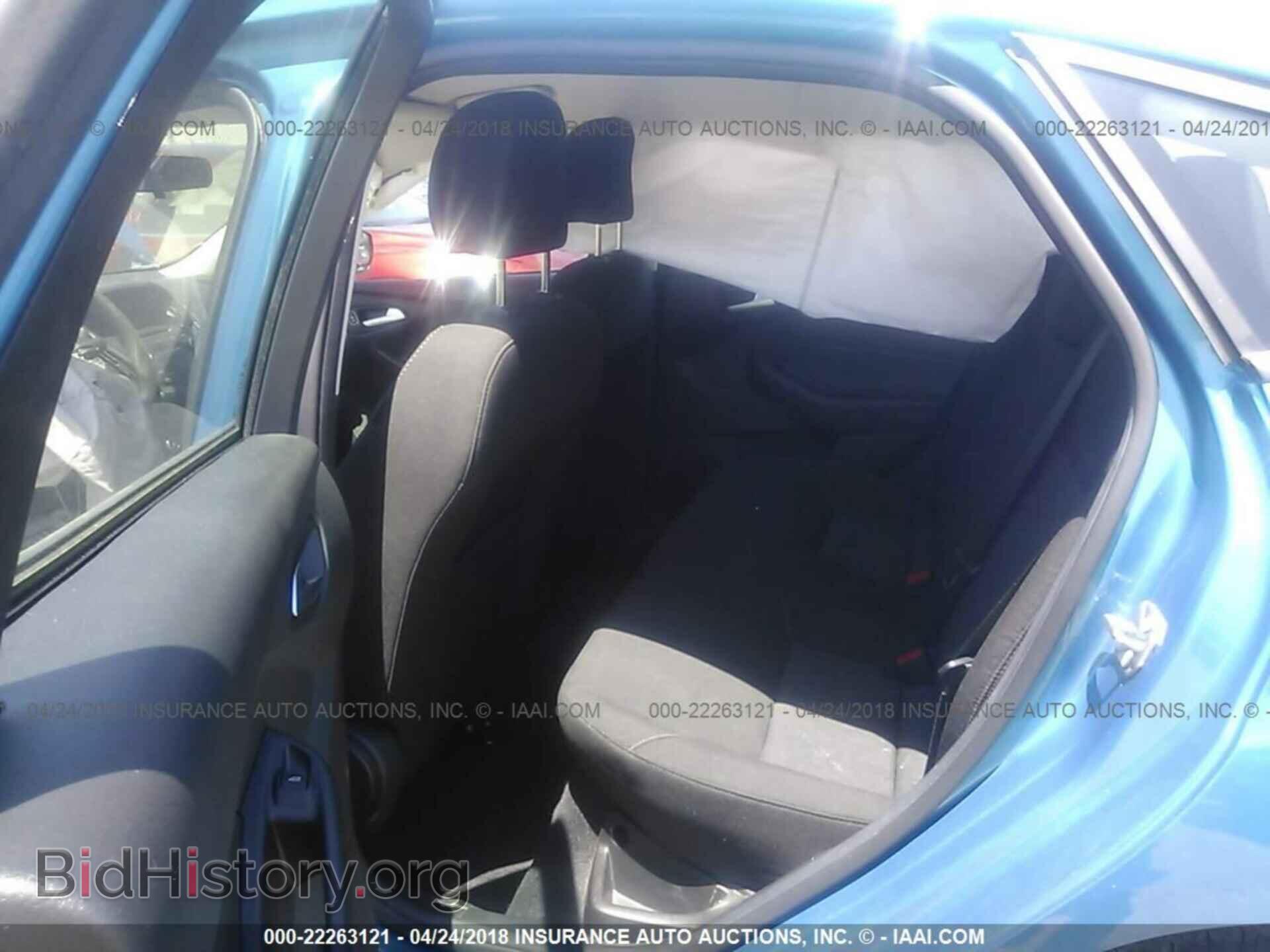 2017 Ford Focus - VIN: 1FADP3F20HL241712 - Photo 8
