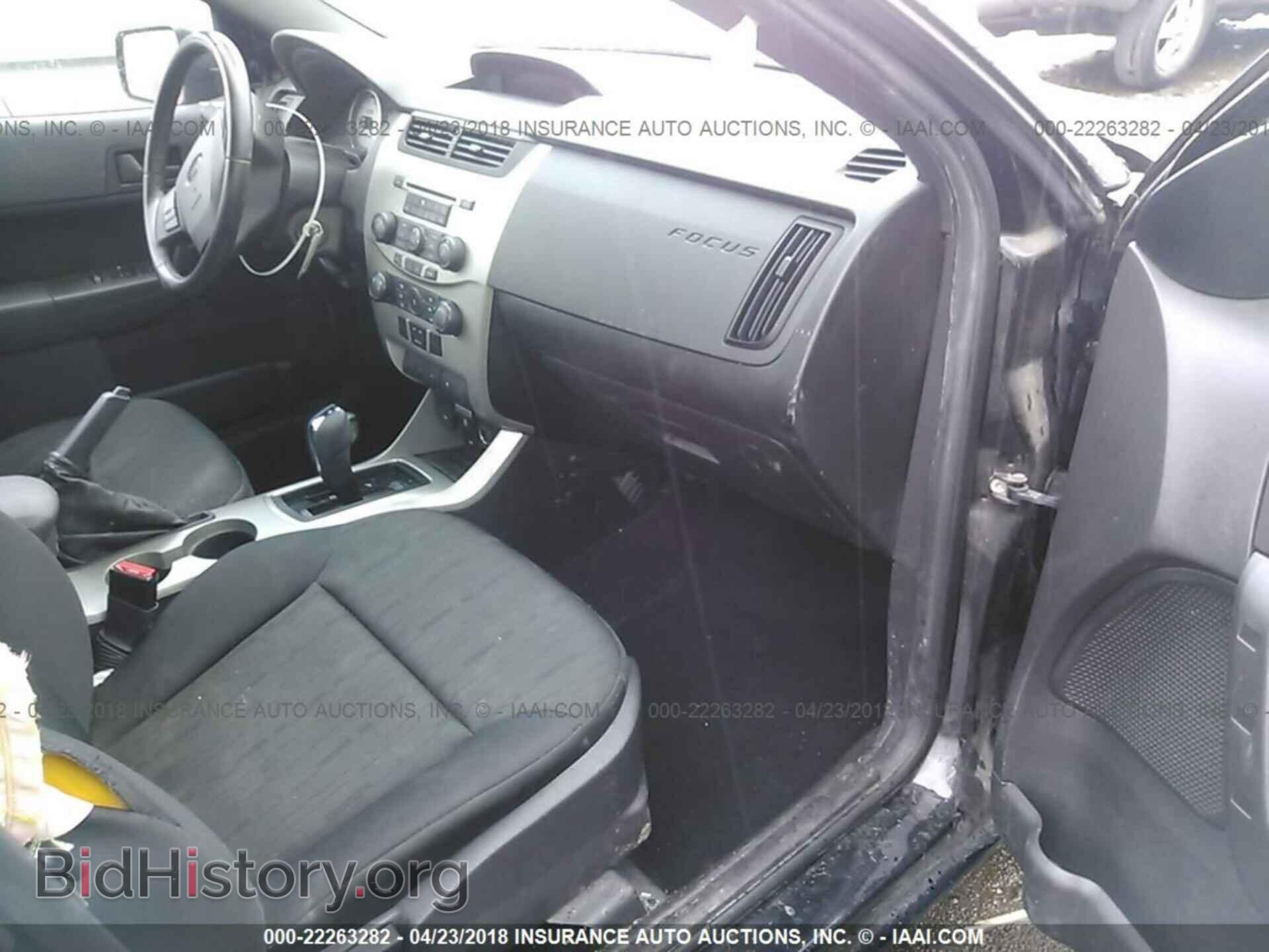 2011 Ford Focus - VIN: 1FAHP3FN4BW120425 - Фото 5
