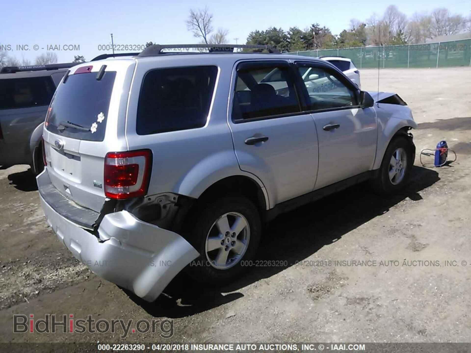 2012 Ford Escape - VIN: 1FMCU9DG5CKA66142 - Фото 4