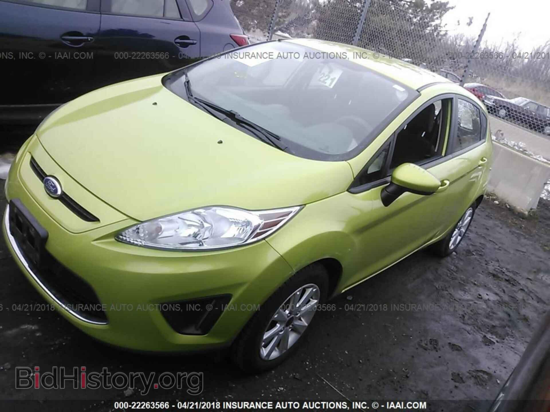 2011 Ford Fiesta - VIN: 3FADP4EJ7BM107140 - Фото 2