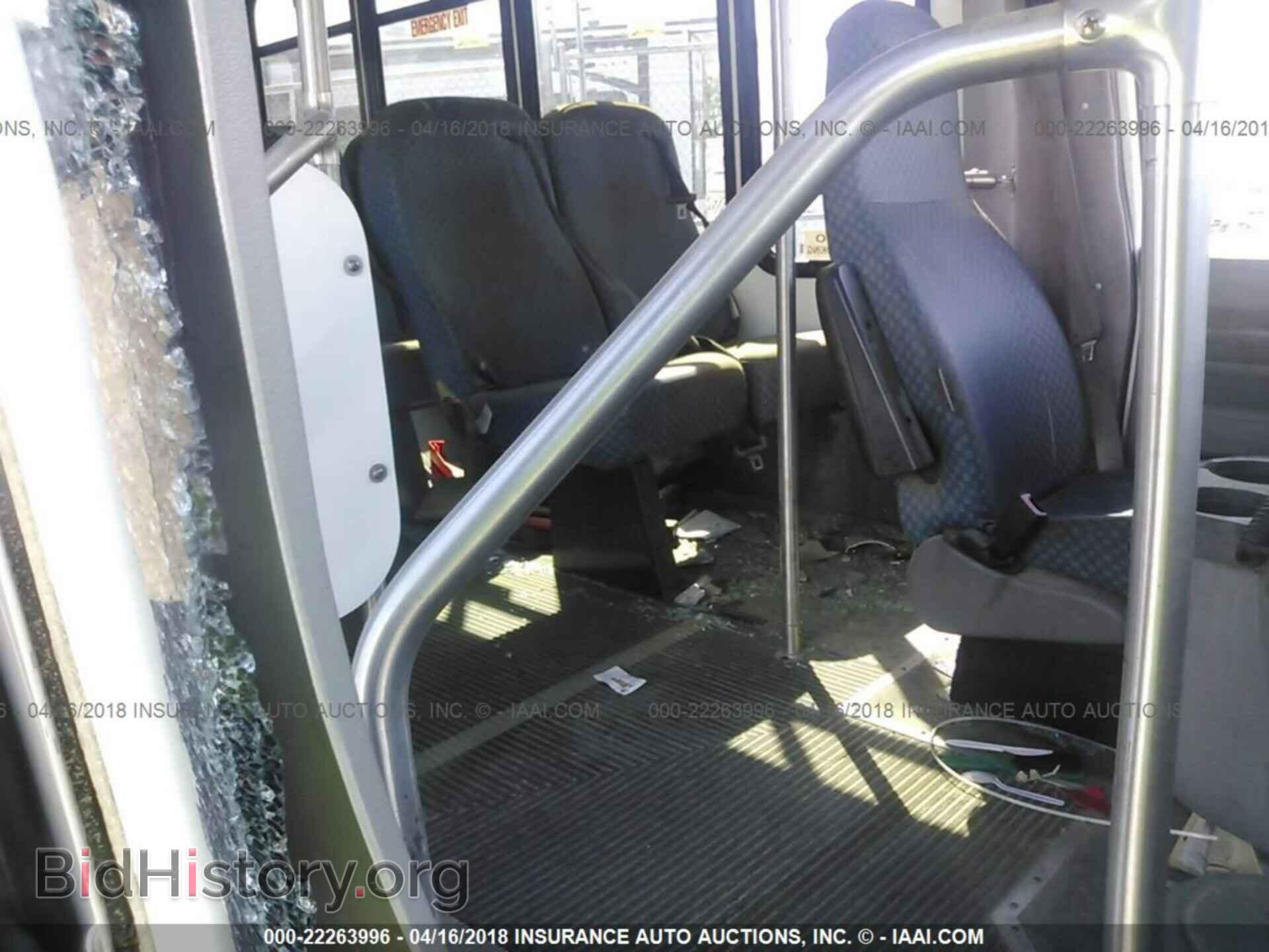 2011 Ford Econoline - VIN: 1FDEE3FL6BDA05754 - Photo 5
