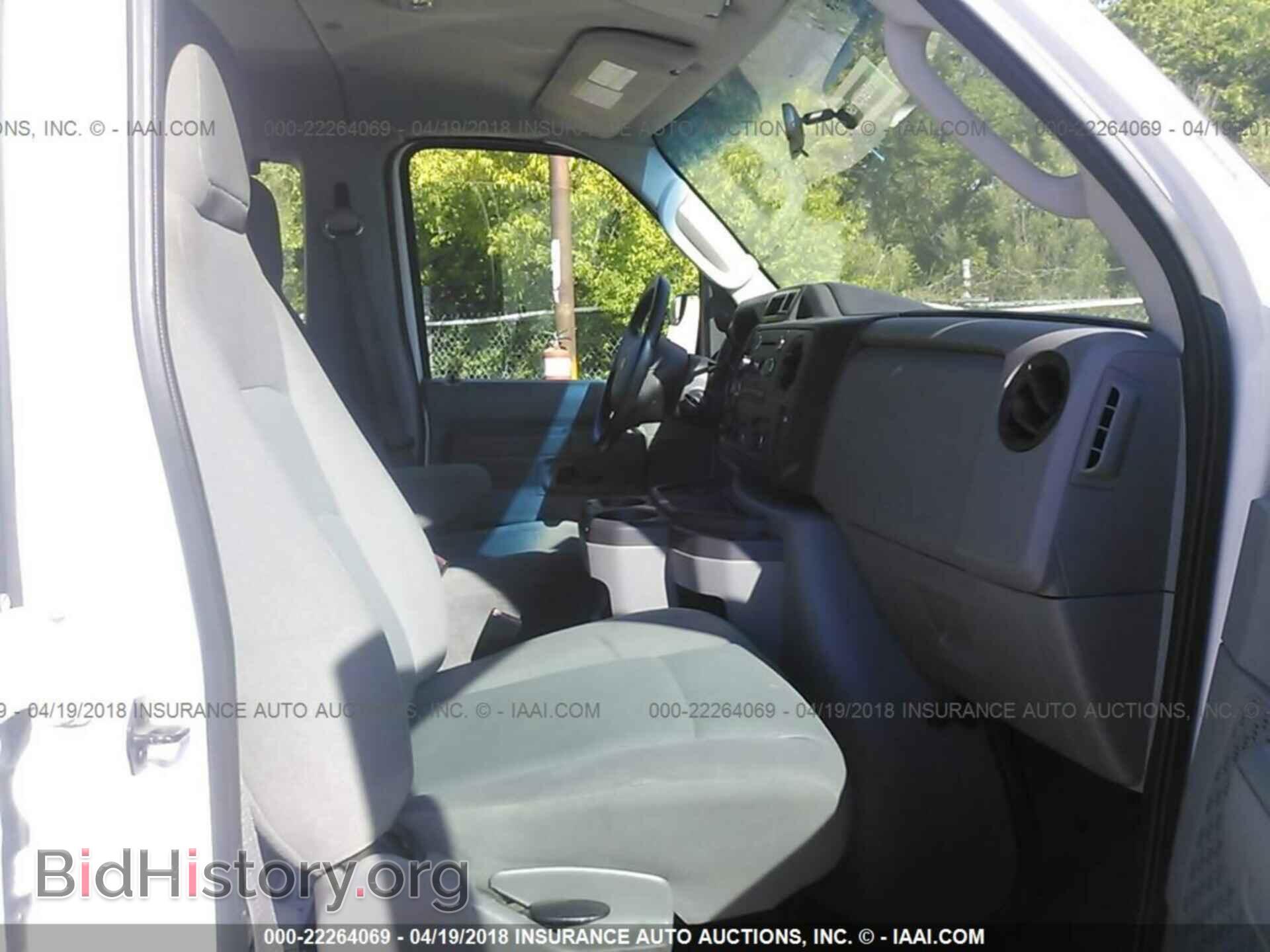 2011 Ford Econoline - VIN: 1FBSS3BL4BDA03804 - Photo 5