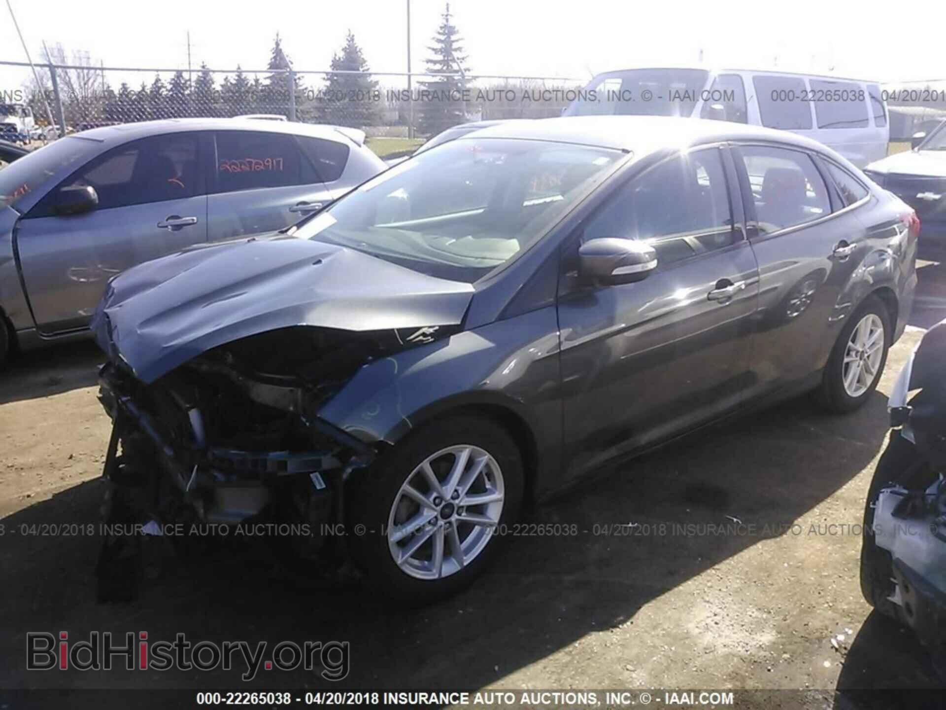 2017 Ford Focus - VIN: 1FADP3F25HL209953 - Photo 2