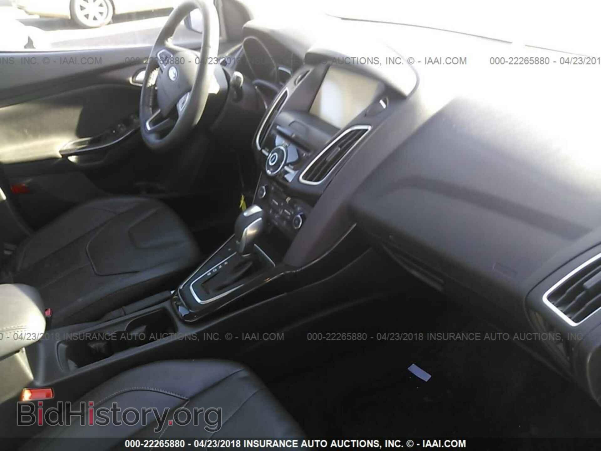 2015 Ford Focus - VIN: 1FADP3J2XFL313858 - Photo 5