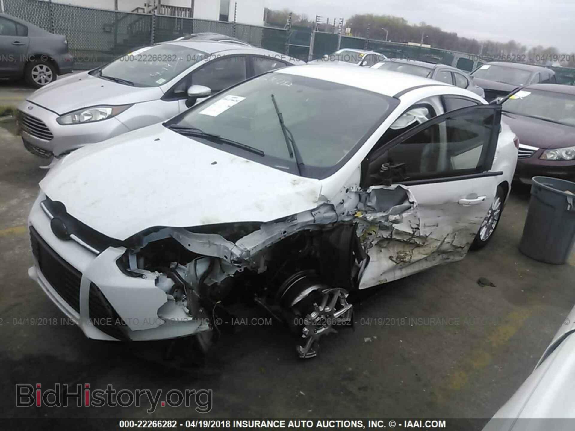 2013 Ford Focus - VIN: 1FADP3F23DL247319 - Photo 2