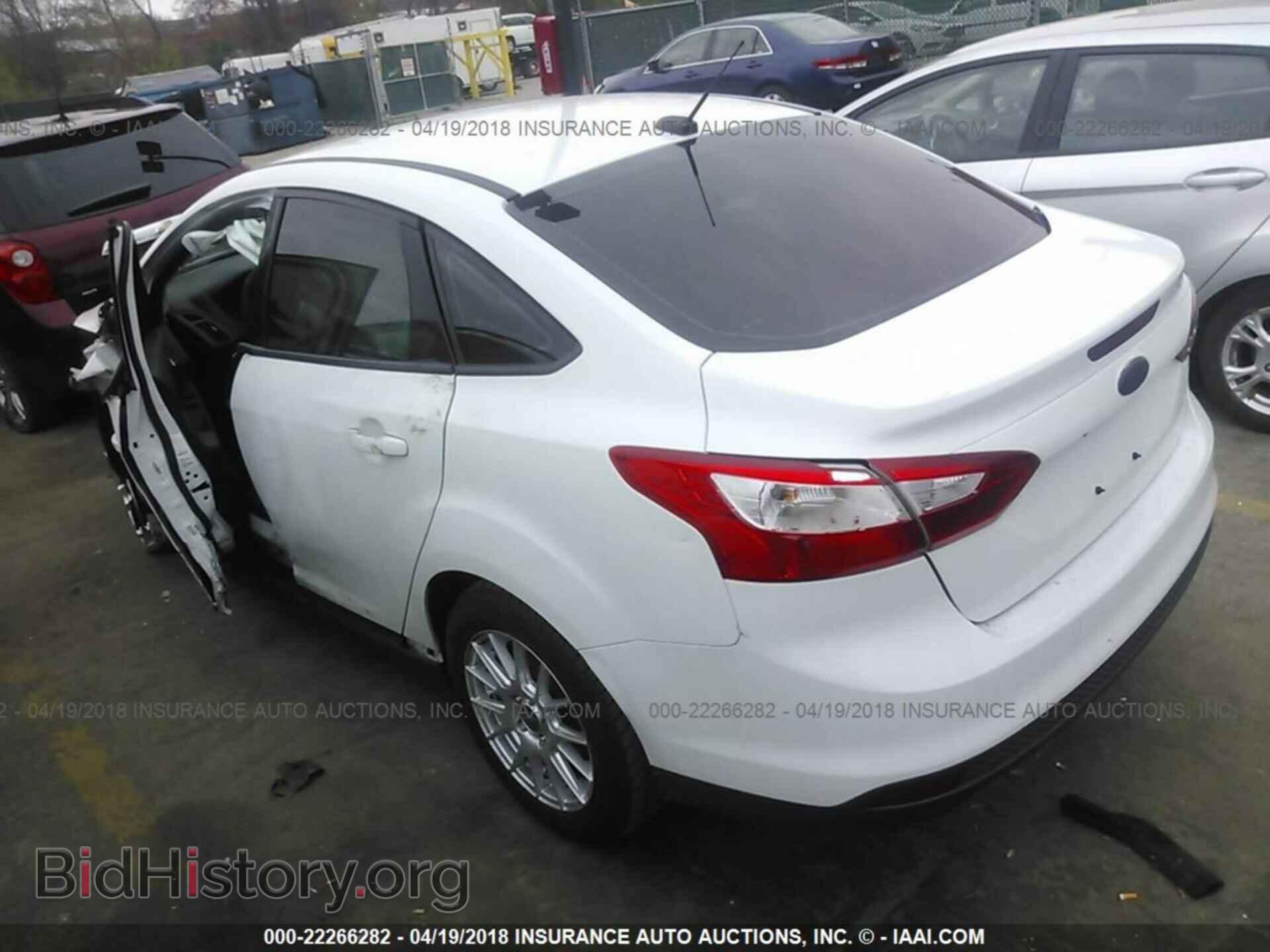 2013 Ford Focus - VIN: 1FADP3F23DL247319 - Photo 3