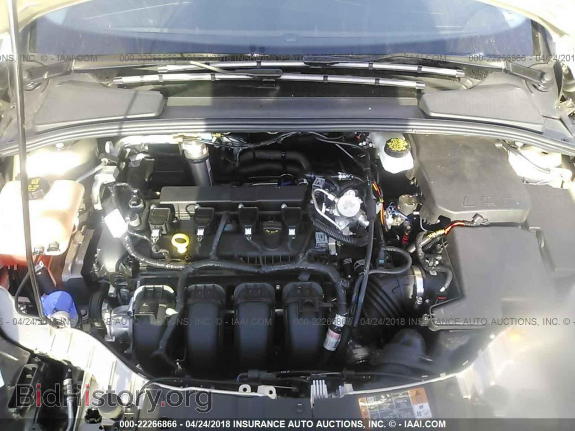 2017 Ford Focus - VIN: 1FADP3M22HL310032 - Photo 10