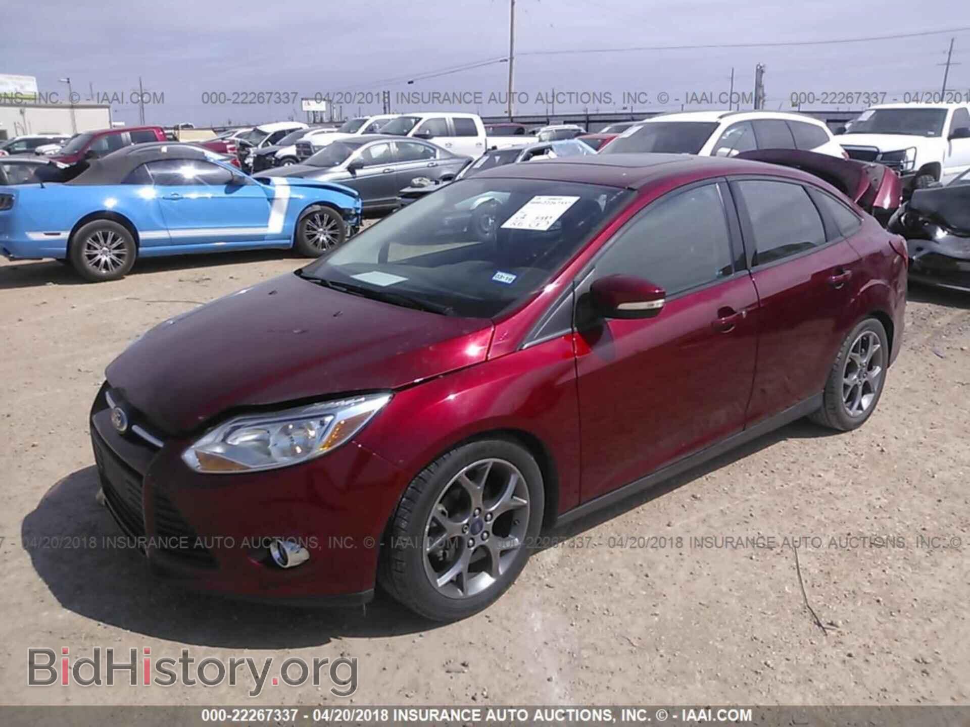 2014 Ford Focus - VIN: 1FADP3F2XEL113232 - Photo 2