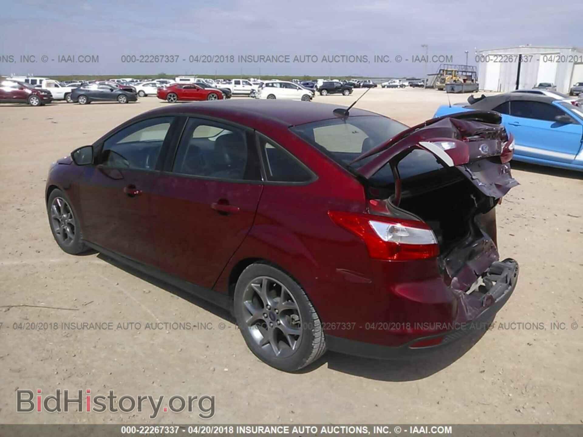 2014 Ford Focus - VIN: 1FADP3F2XEL113232 - Photo 3