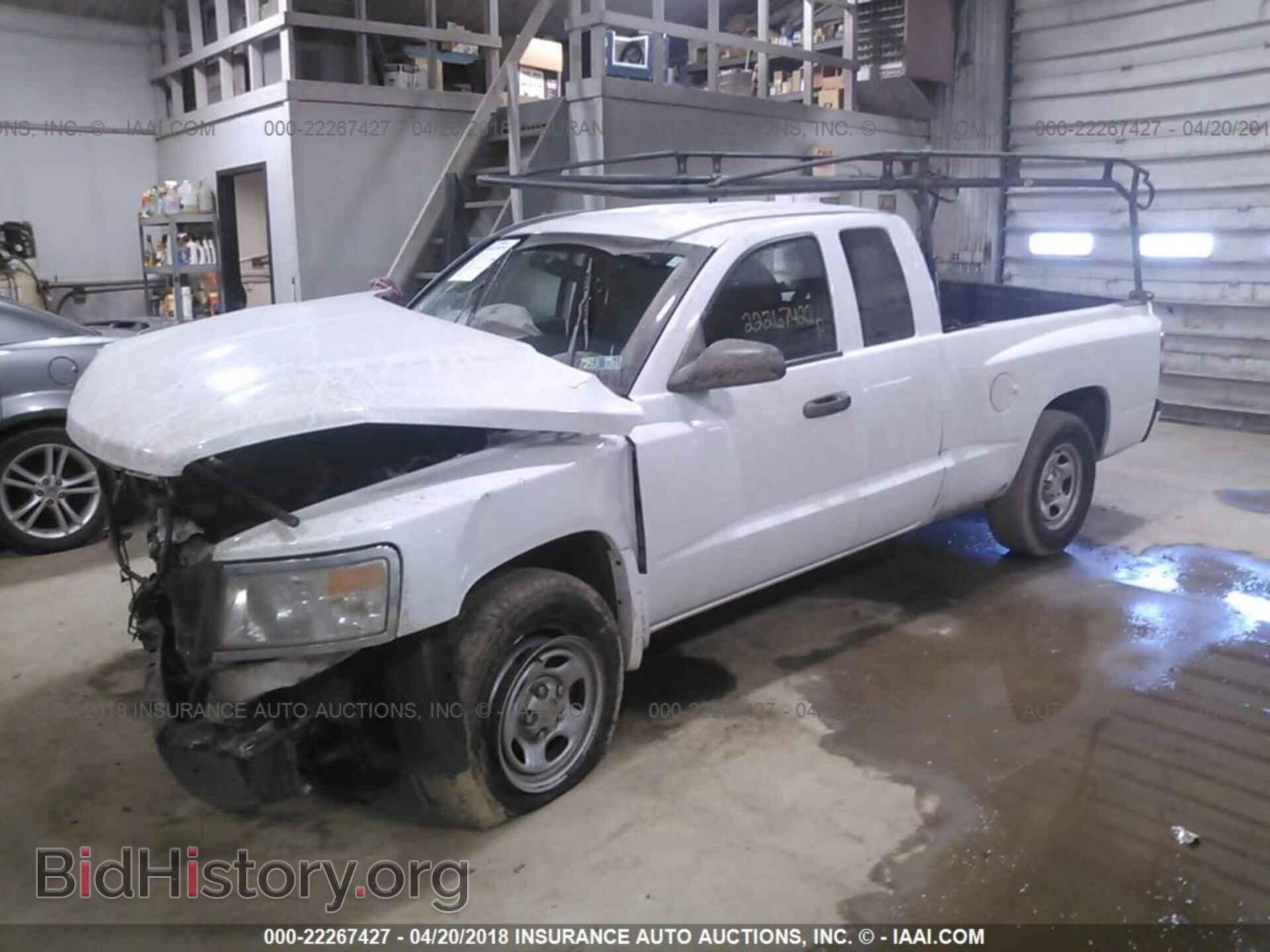 2011 Dodge Dakota - VIN: 1D7RE2BKXBS687438 - Фото 2