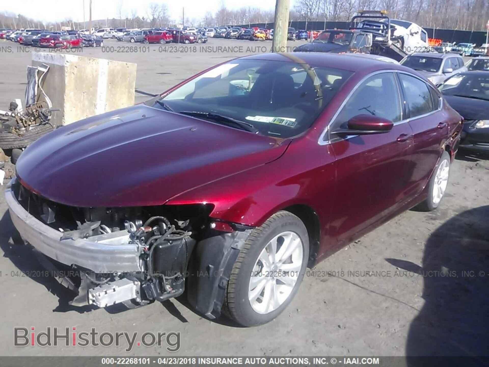 2015 Chrysler 200 - VIN: 1C3CCCAB0FN724938 - Photo 2
