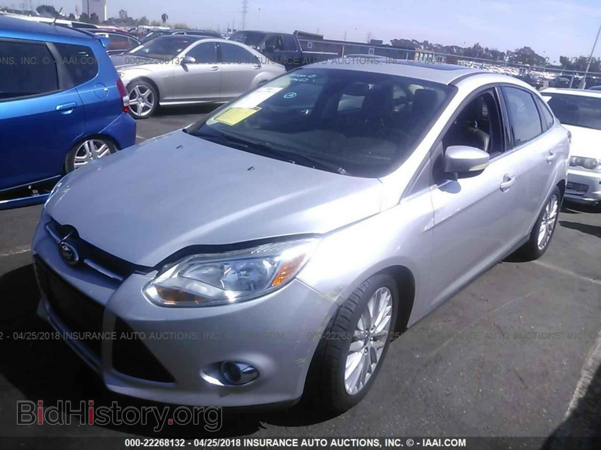 2012 Ford Focus - VIN: 1FAHP3H24CL374514 - Photo 2