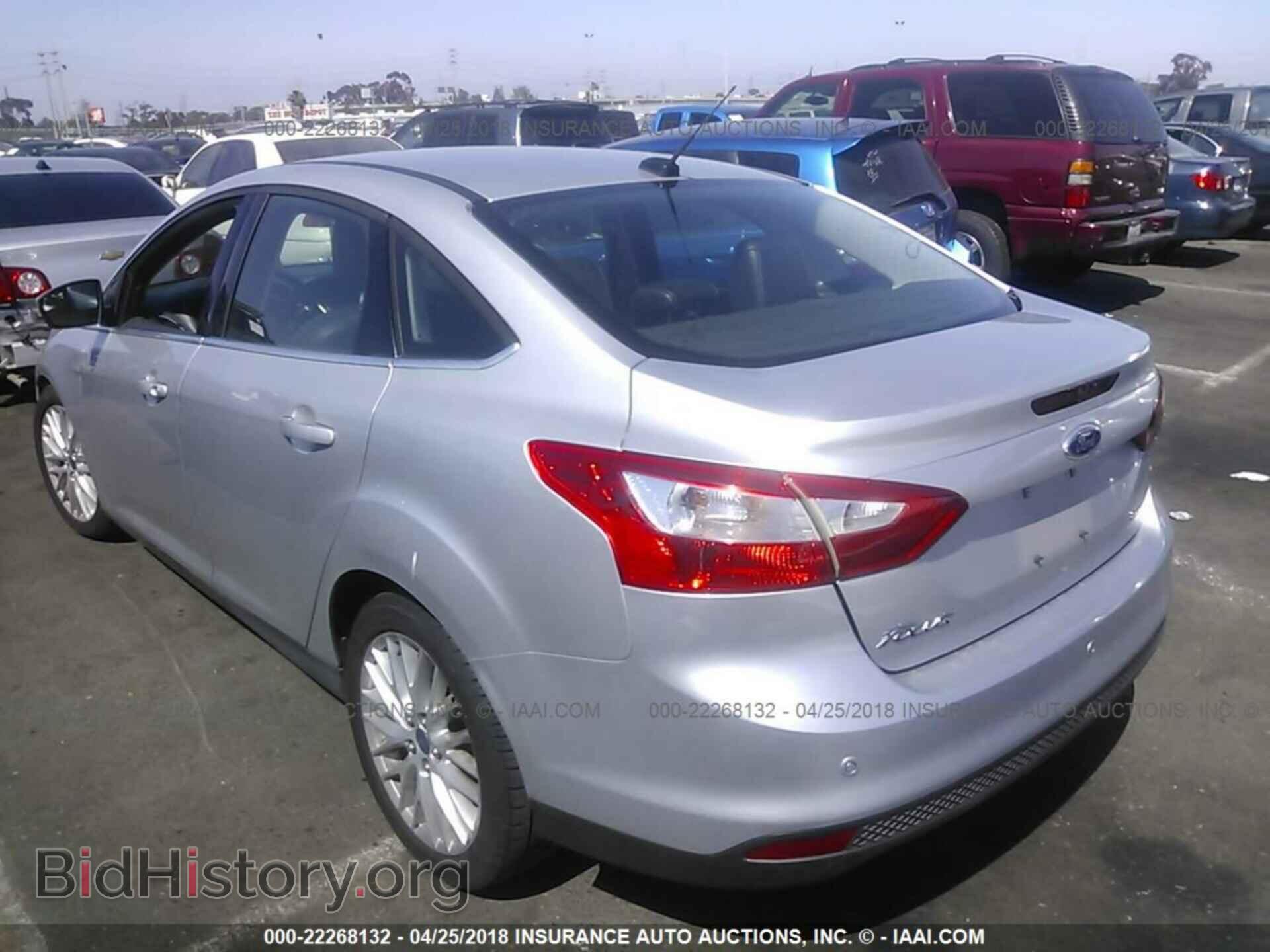 2012 Ford Focus - VIN: 1FAHP3H24CL374514 - Photo 3