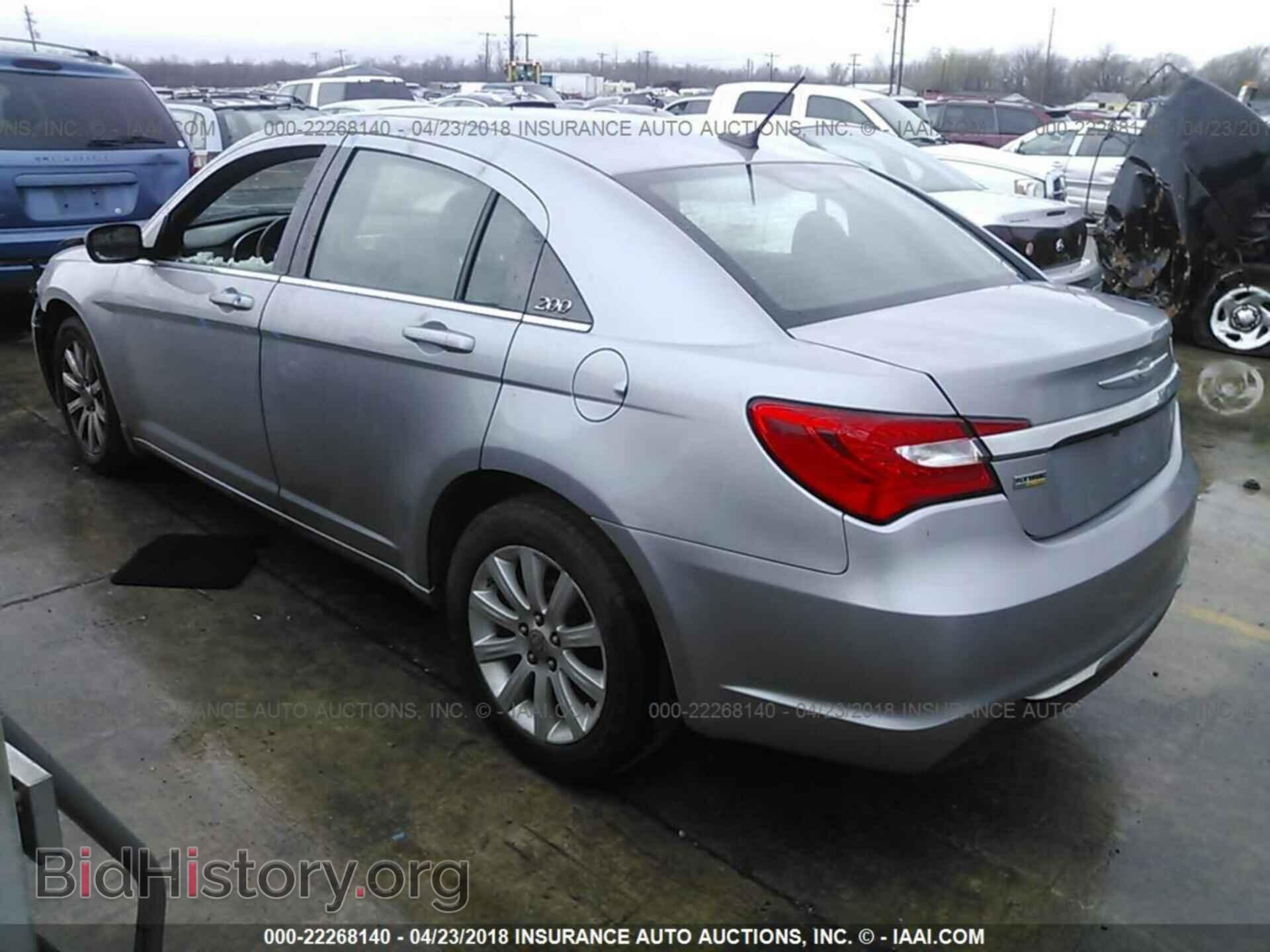2014 Chrysler 200 - VIN: 1C3CCBBG0EN106246 - Фото 3