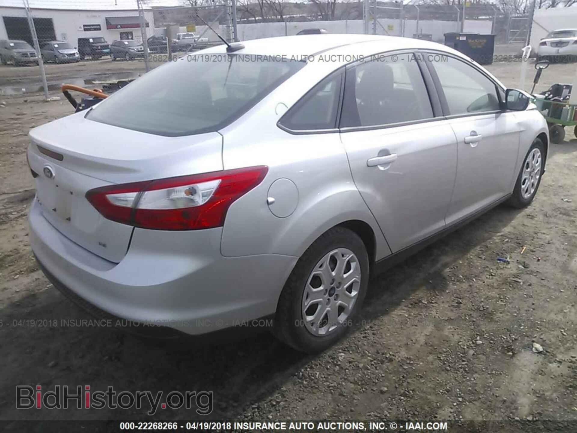 2012 Ford Focus - VIN: 1FAHP3F27CL314827 - Фото 4