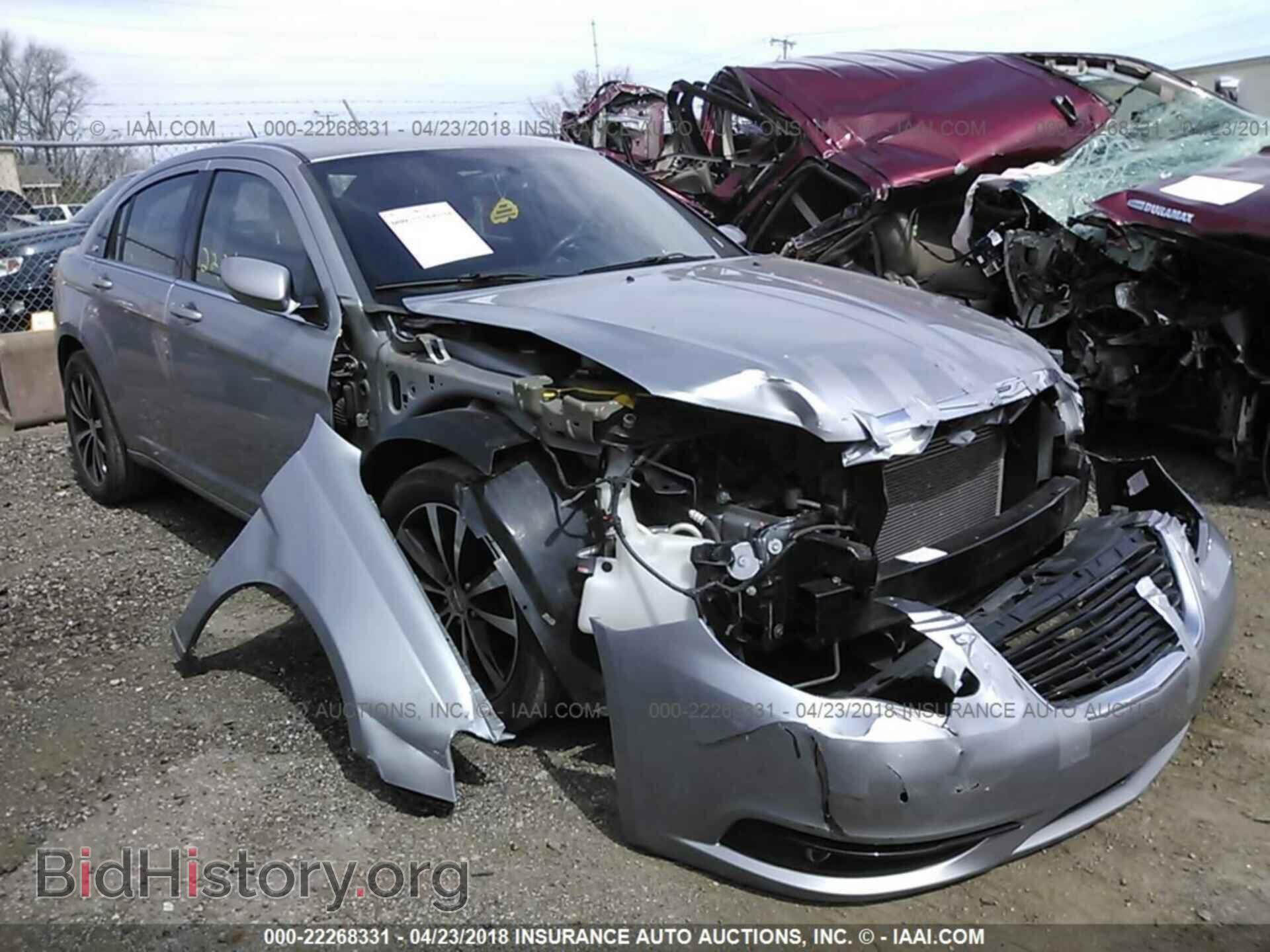 Photo 1C3CCBBG2DN711142 - Chrysler 200 2013