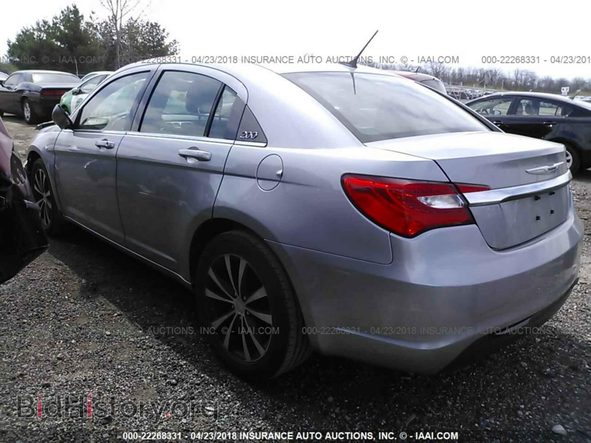 2013 Chrysler 200 - VIN: 1C3CCBBG2DN711142 - Photo 3