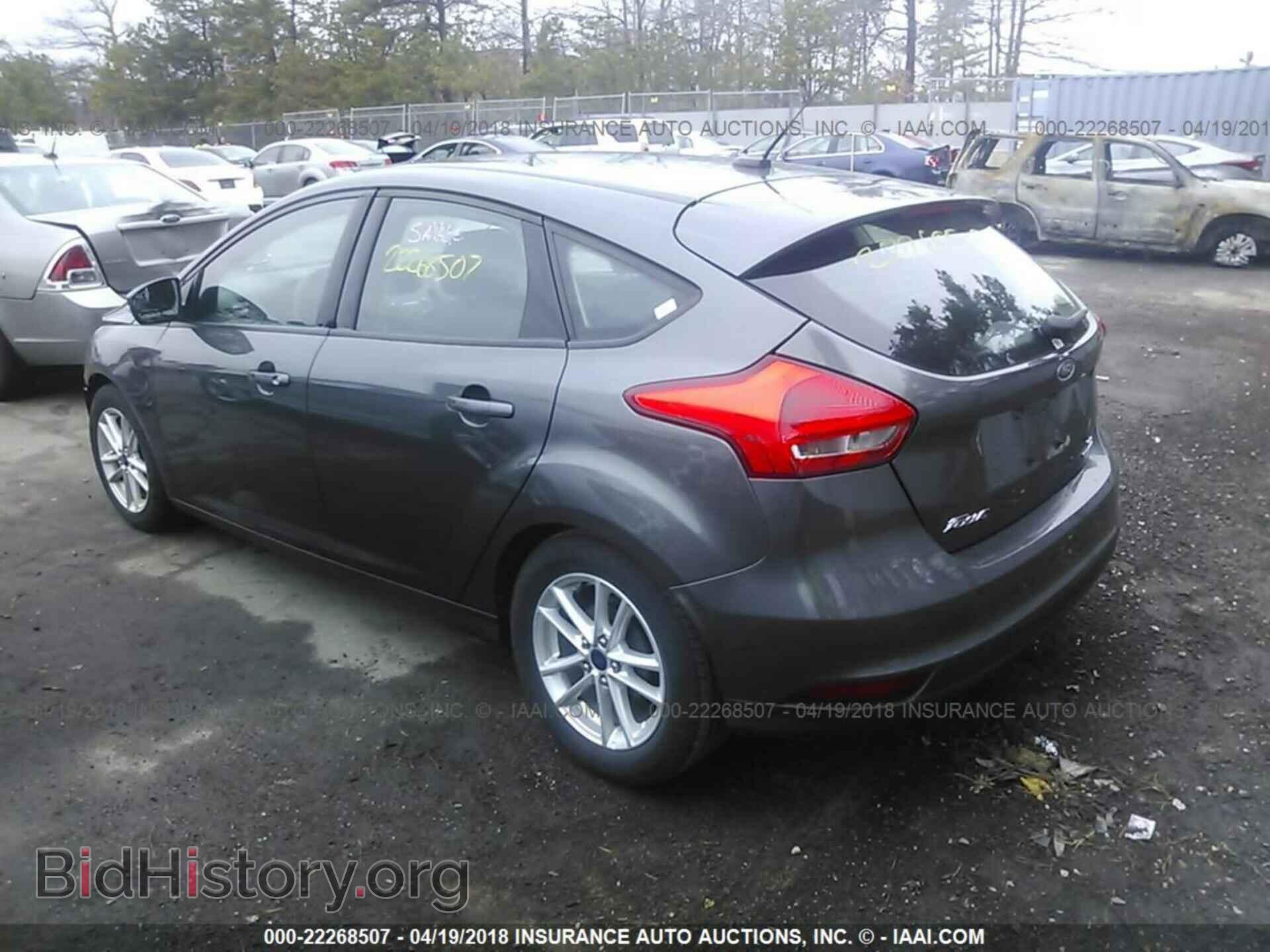 2016 Ford Focus - VIN: 1FADP3K26GL235112 - Фото 3