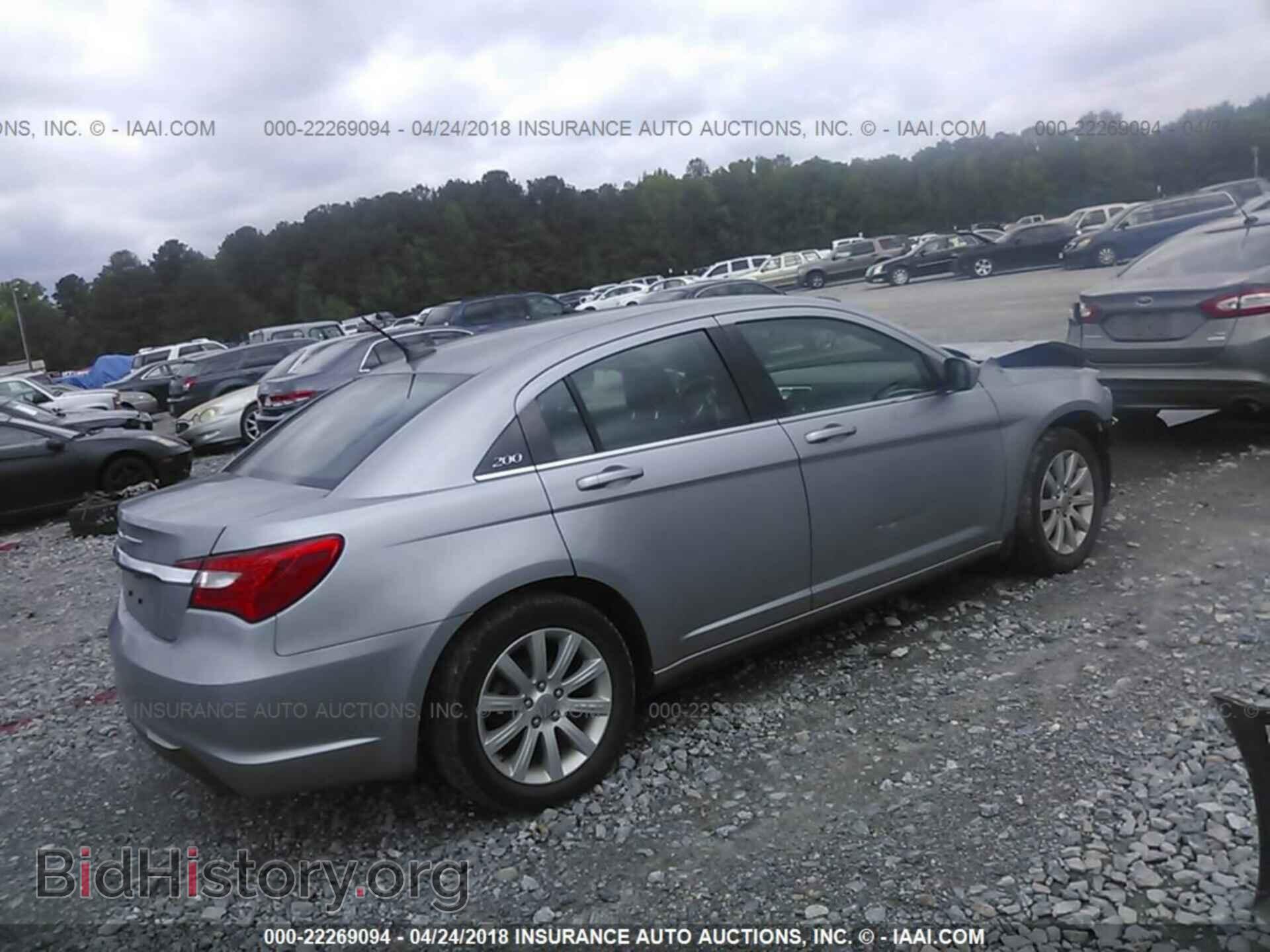 2014 Chrysler 200 - VIN: 1C3CCBBB4EN197963 - Photo 4