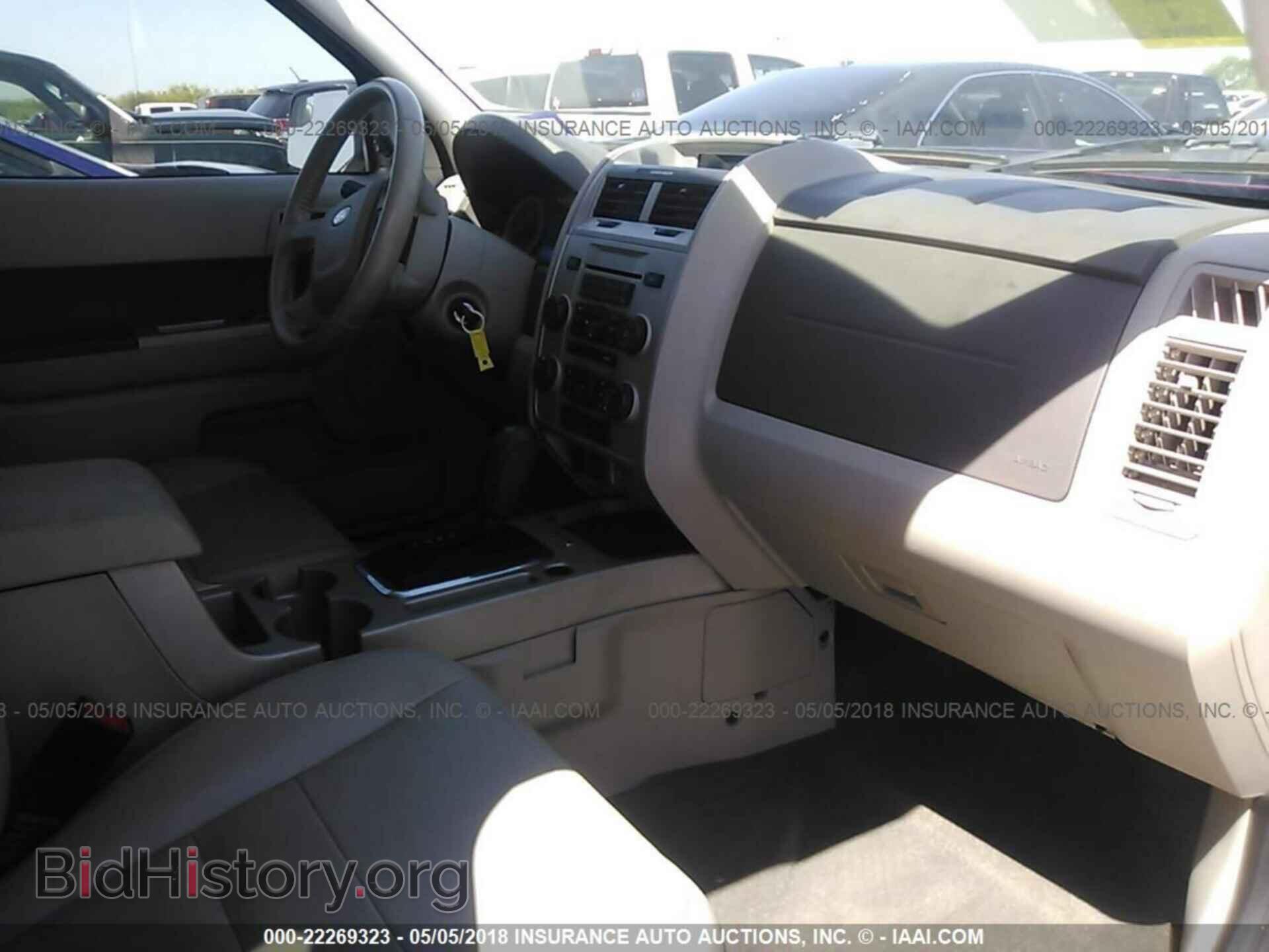 2011 Ford Escape - VIN: 1FMCU0D79BKB97665 - Фото 5