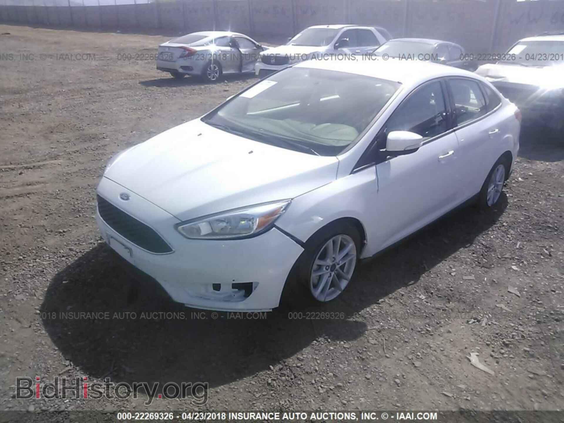 2017 Ford Focus - VIN: 1FADP3F25HL343040 - Photo 2